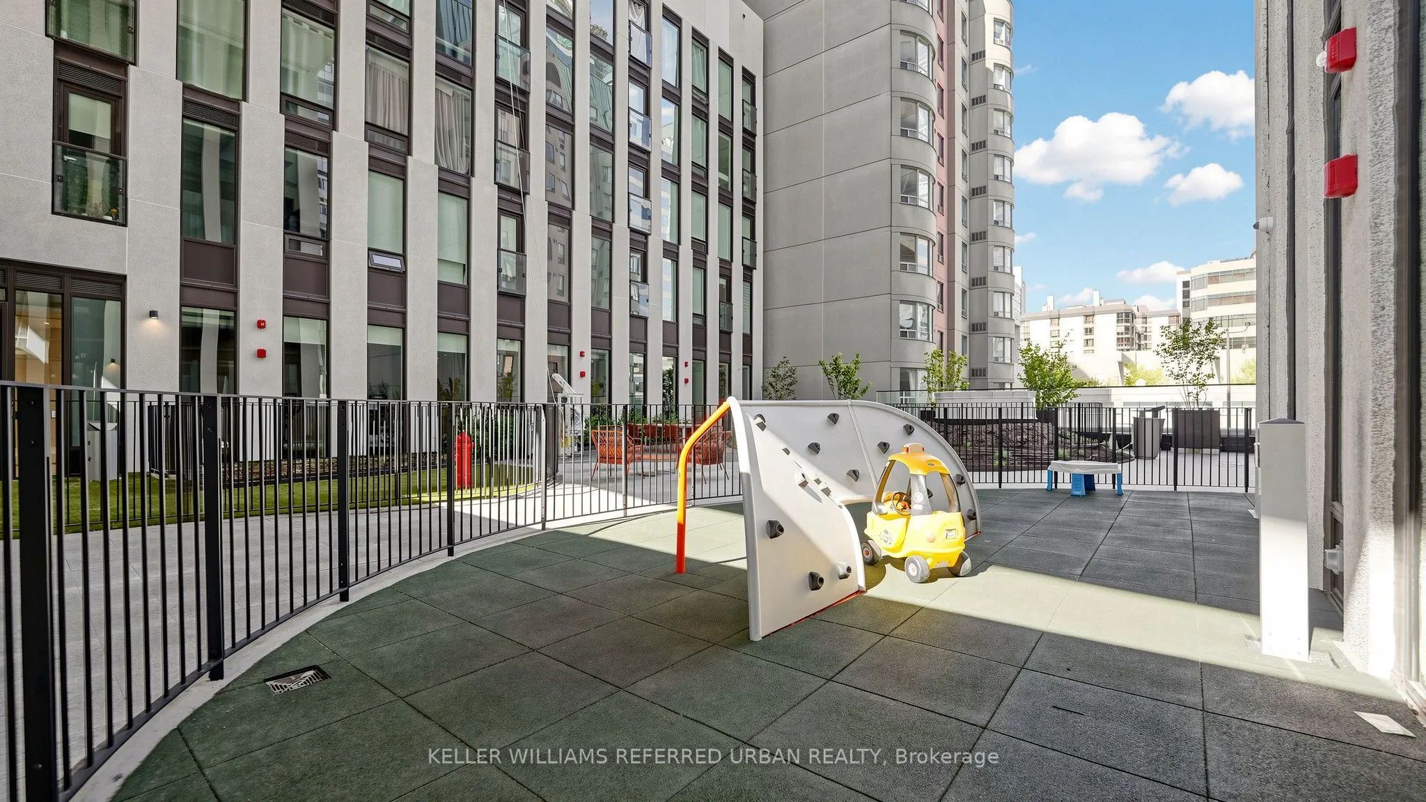 238 Simcoe Street #2403