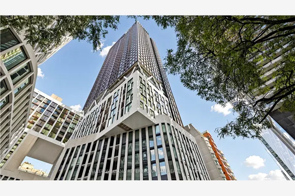 238 Simcoe Street