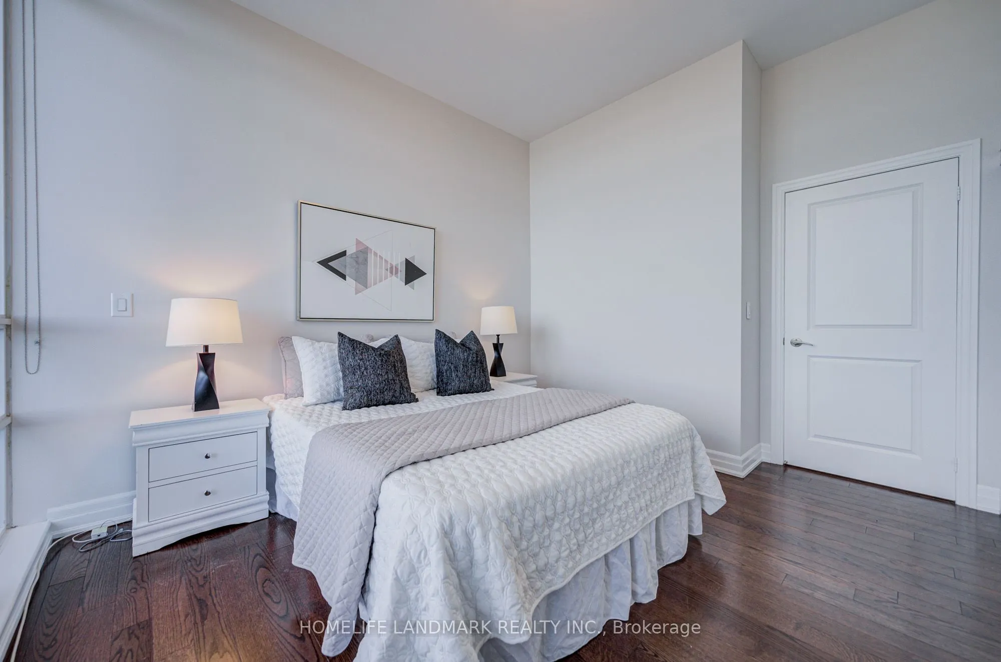 500 St Clair Avenue W #2302