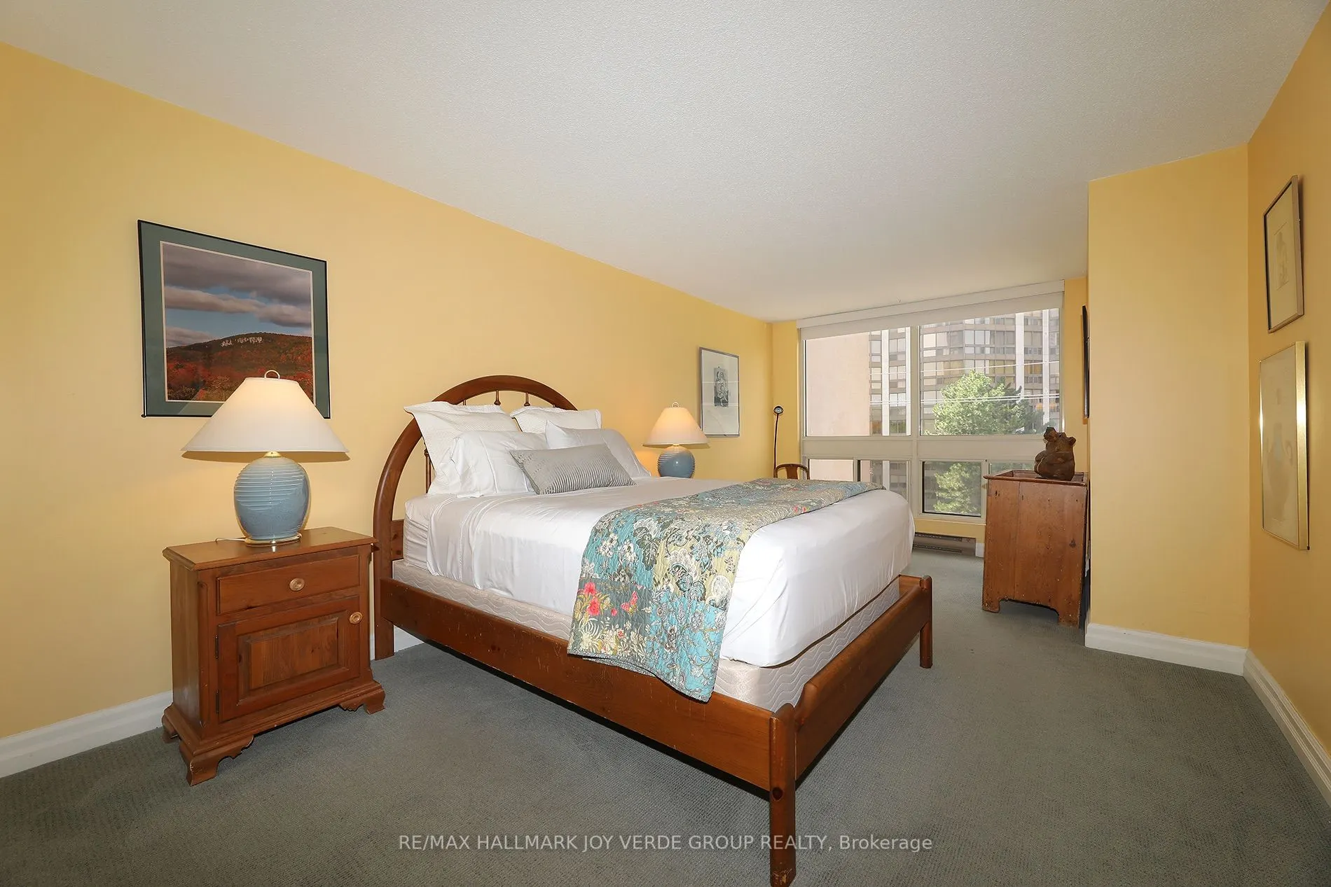 5 Kenneth Avenue #405