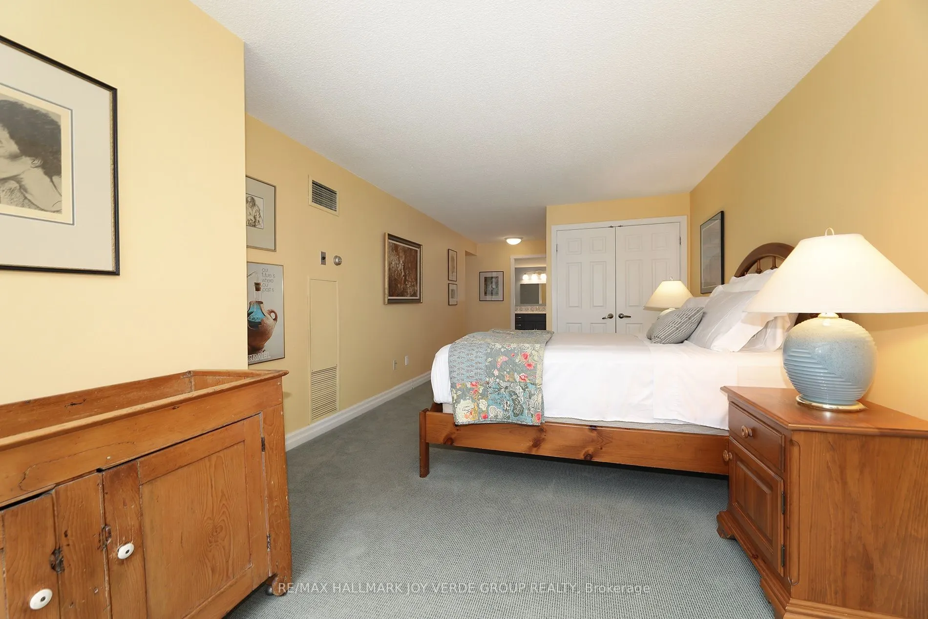 5 Kenneth Avenue #405