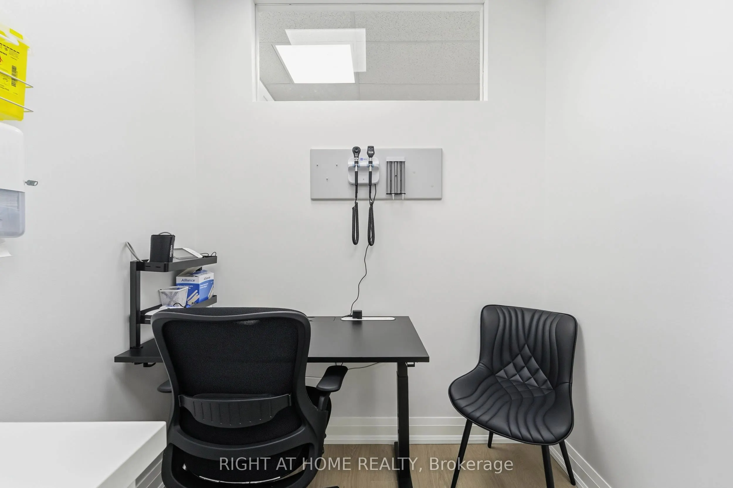 235 St Clair Avenue W #109
