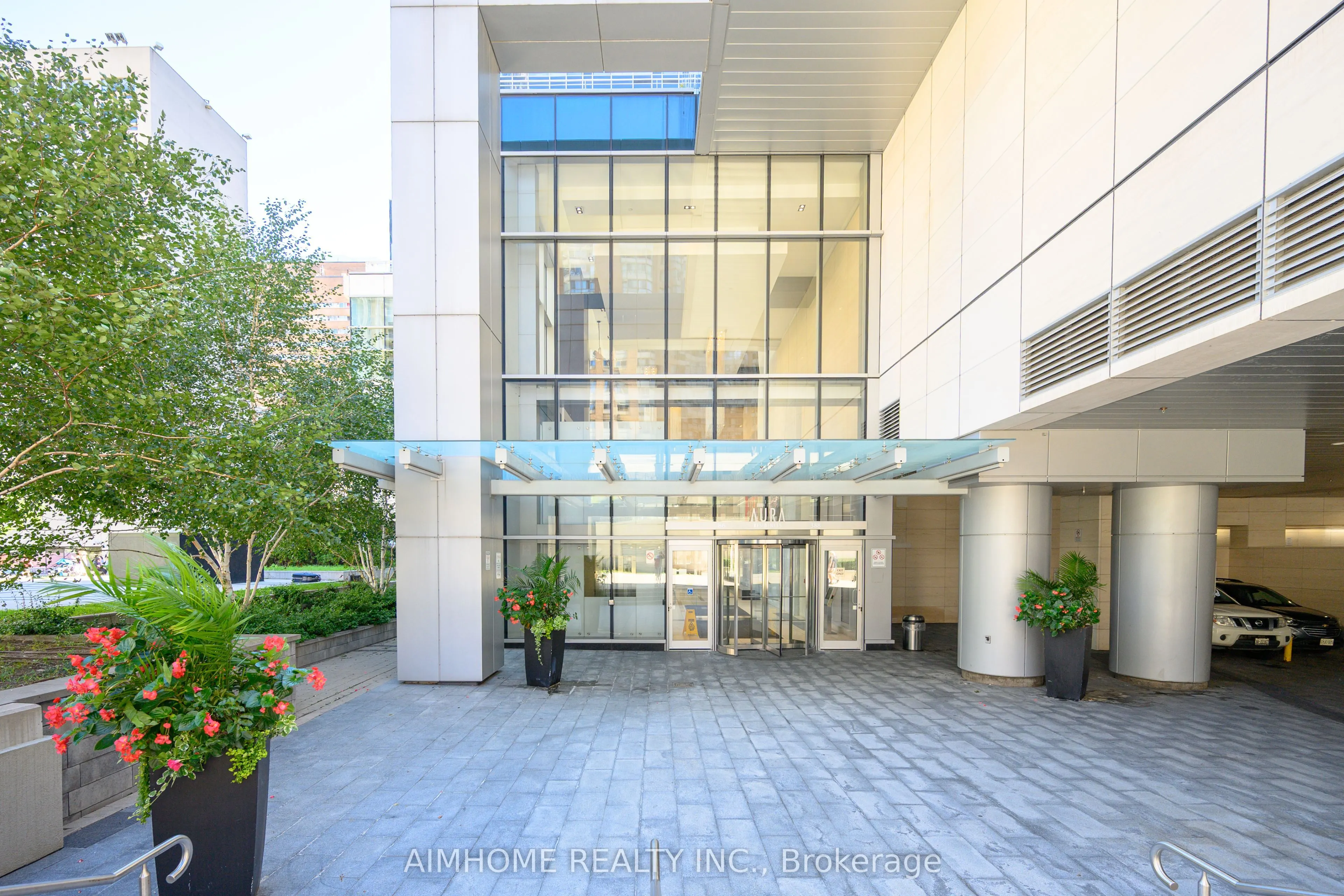 386 Yonge Street #1405