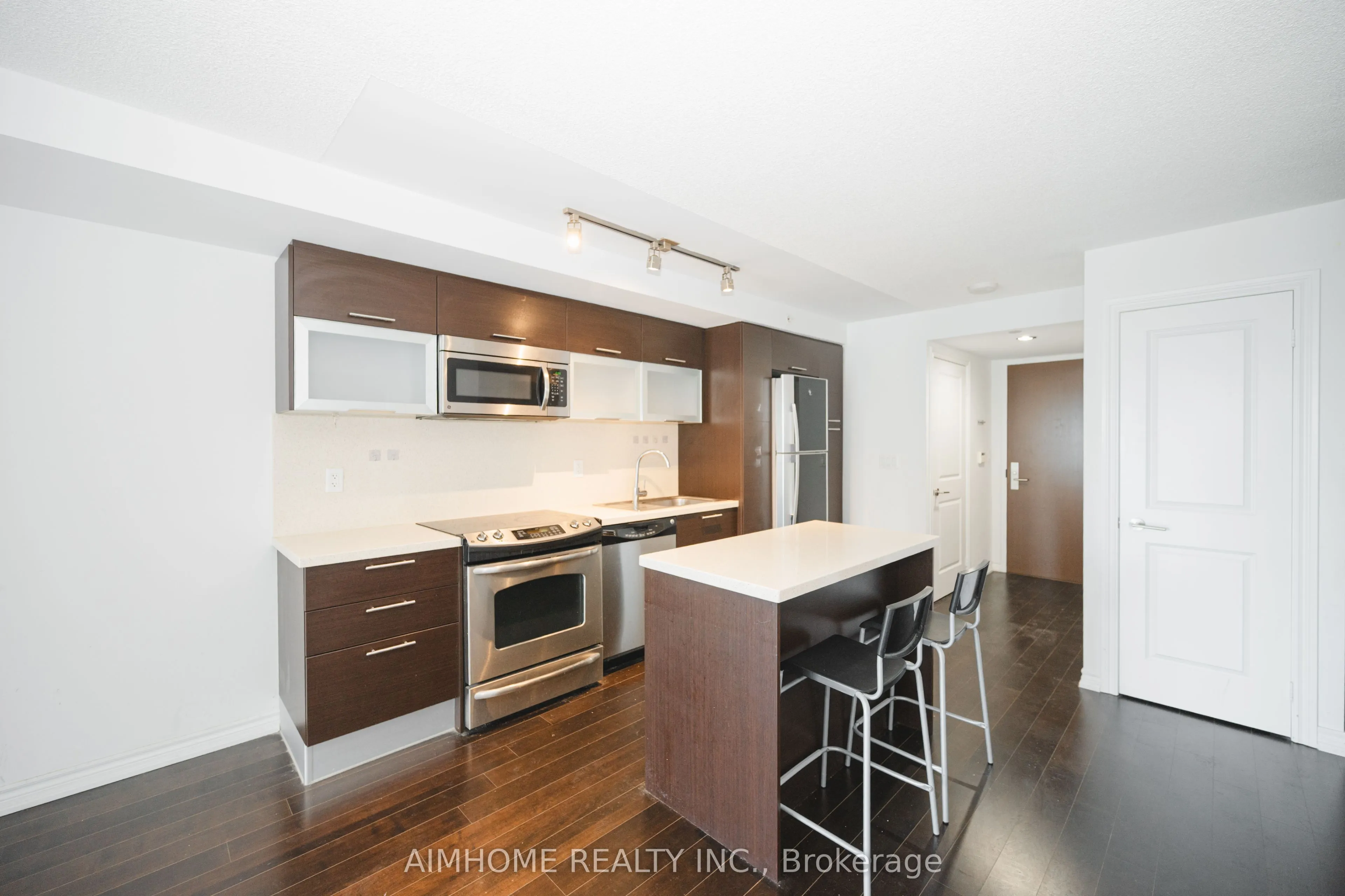 386 Yonge Street #1405