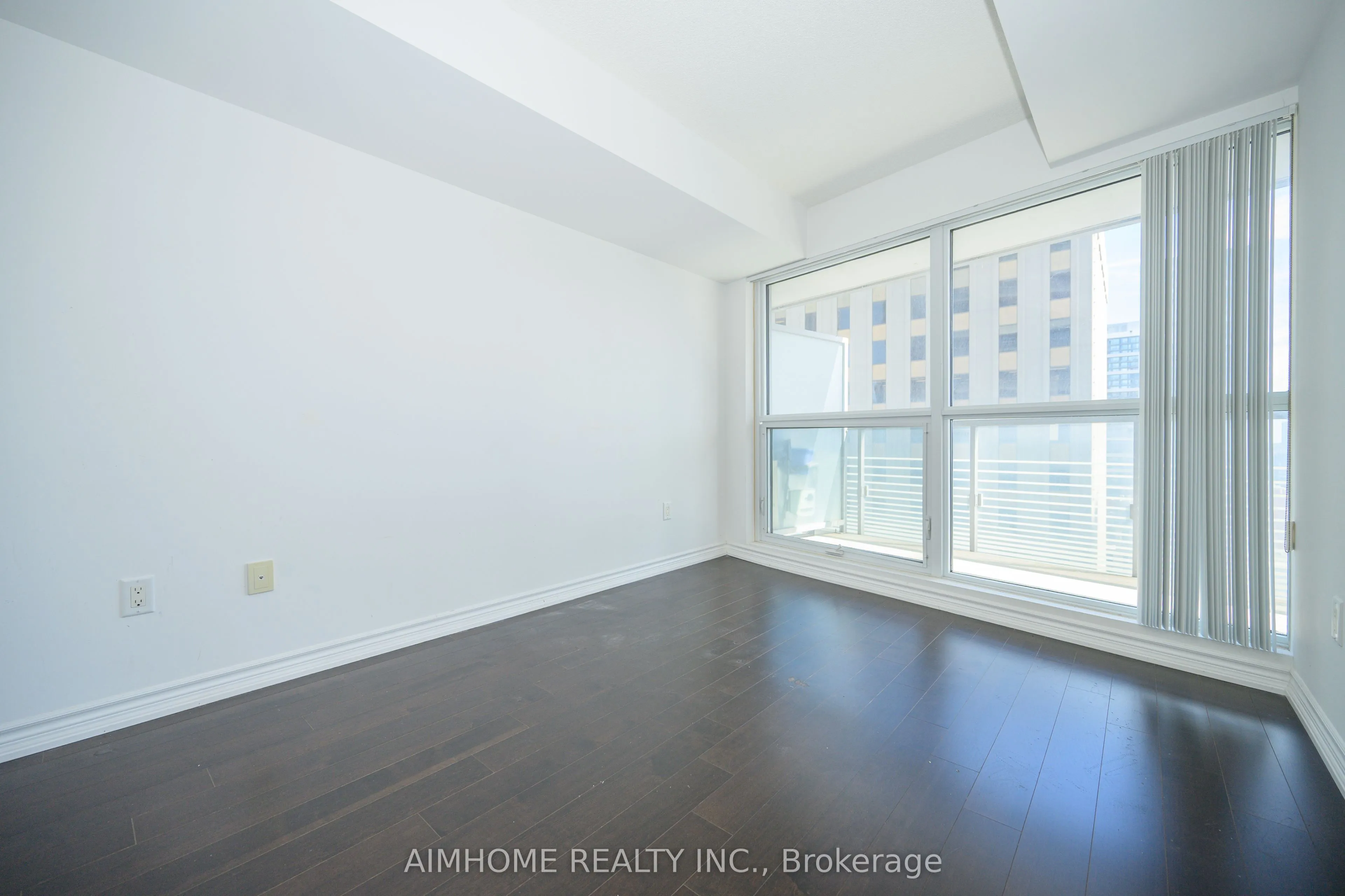 386 Yonge Street #1405