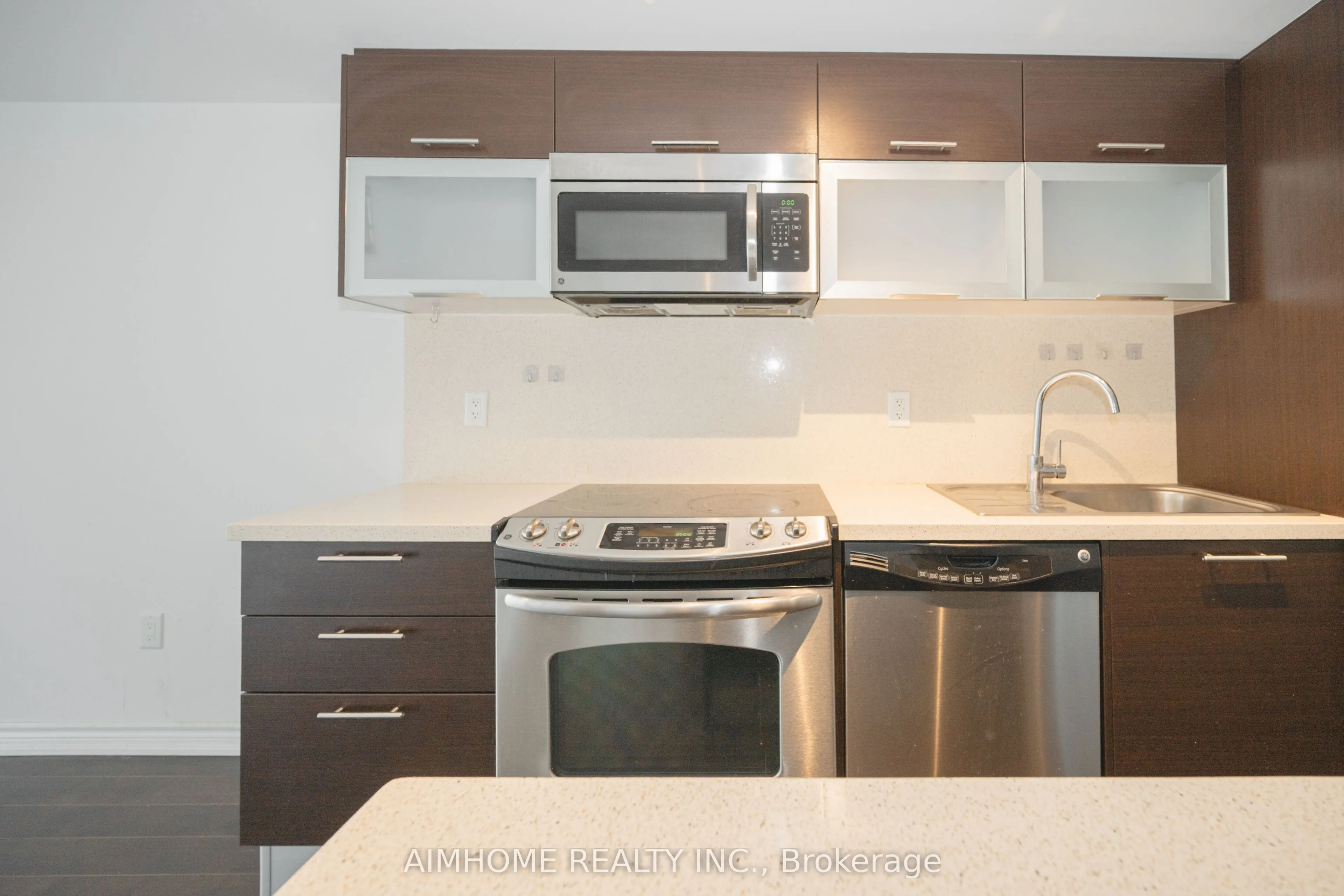 386 Yonge Street #1405