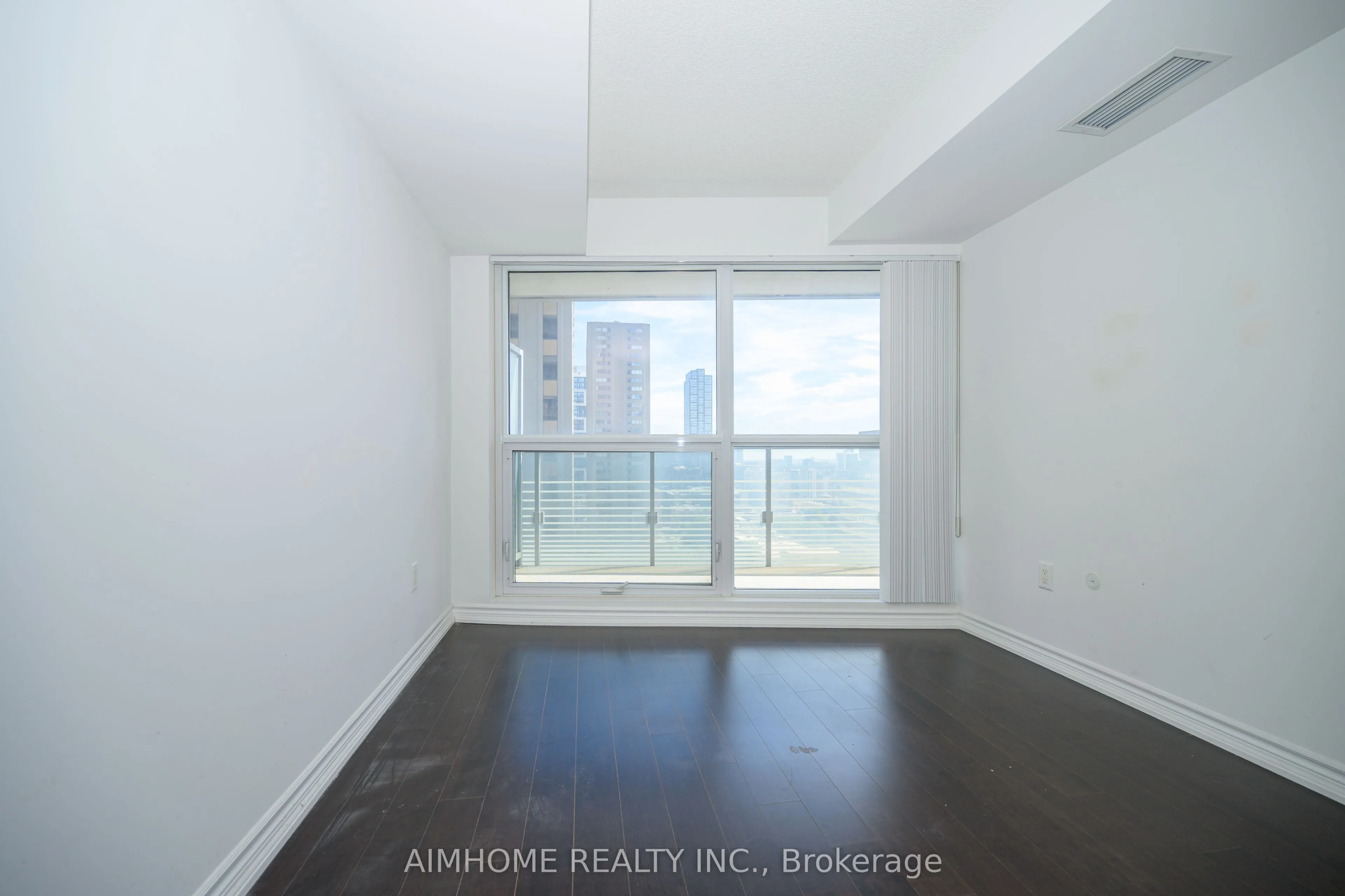 386 Yonge Street #1405