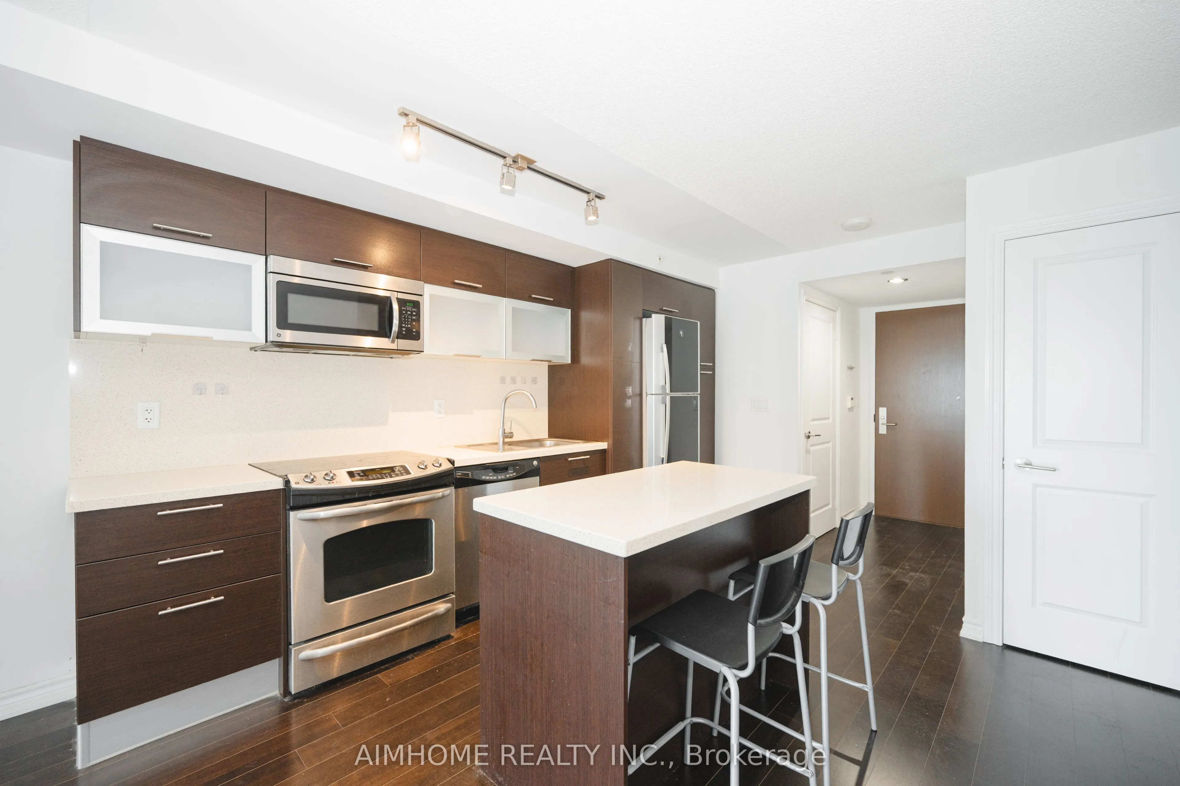 386 Yonge Street #1405