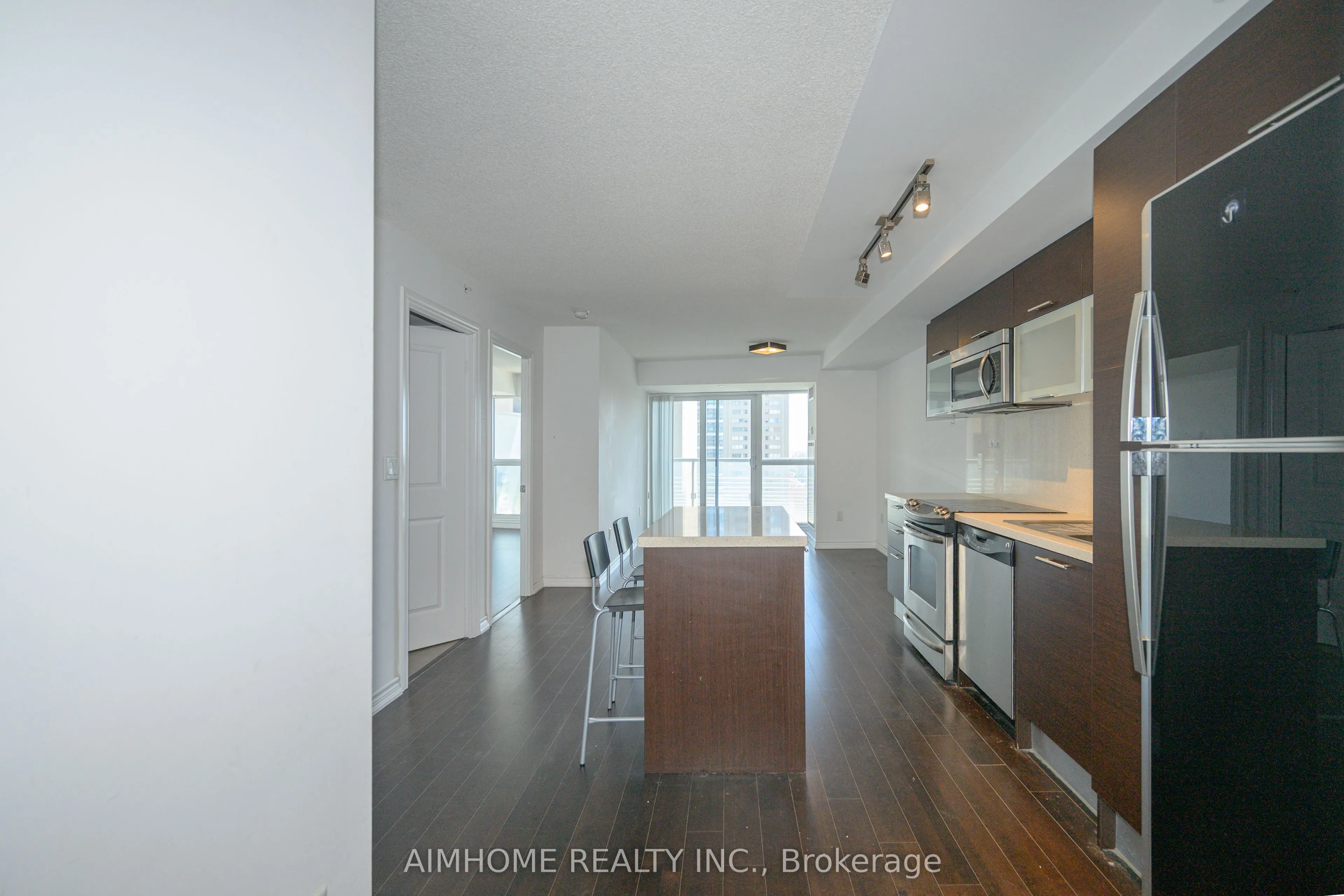 386 Yonge Street #1405