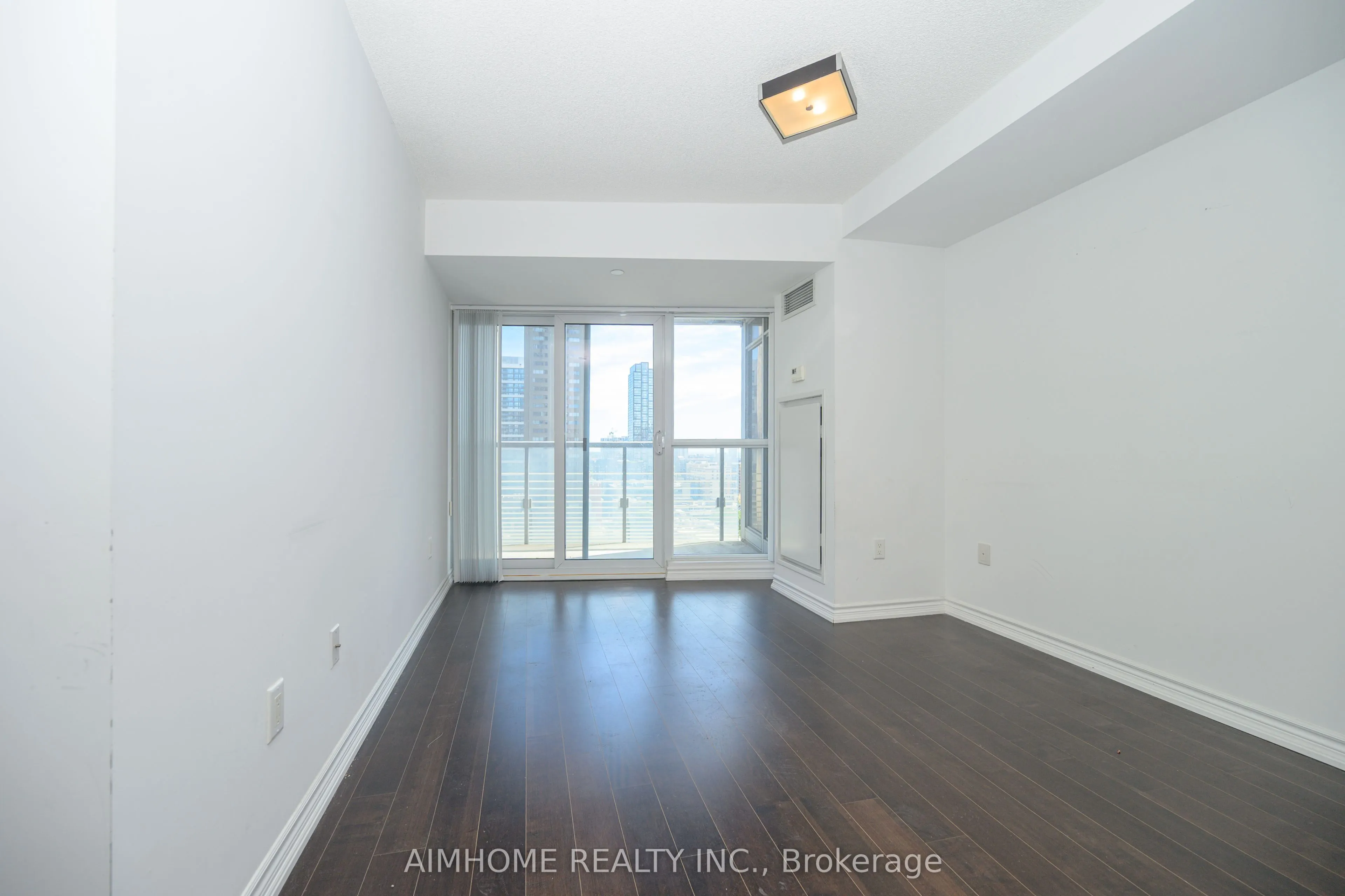 386 Yonge Street #1405