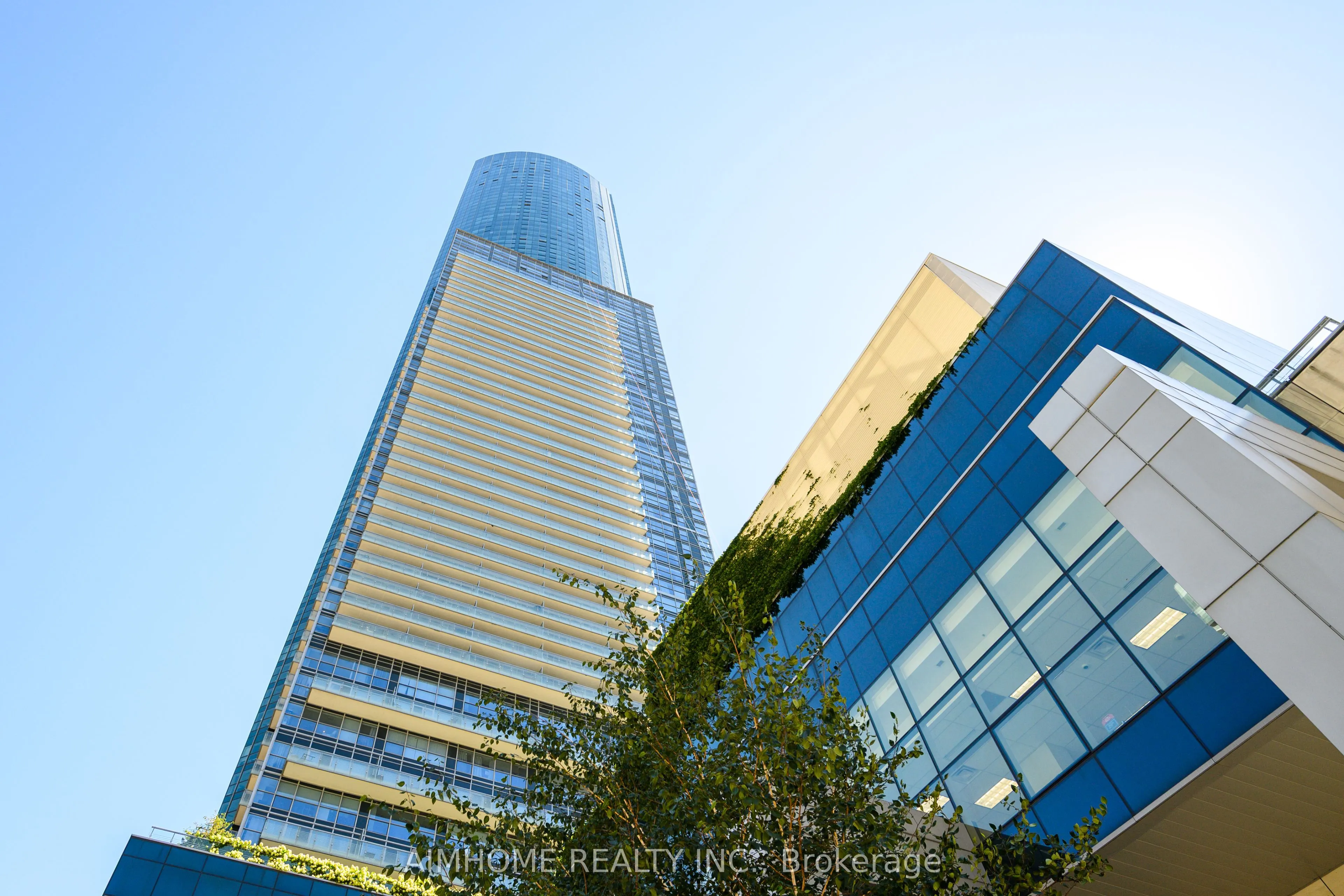 386 Yonge Street #1405