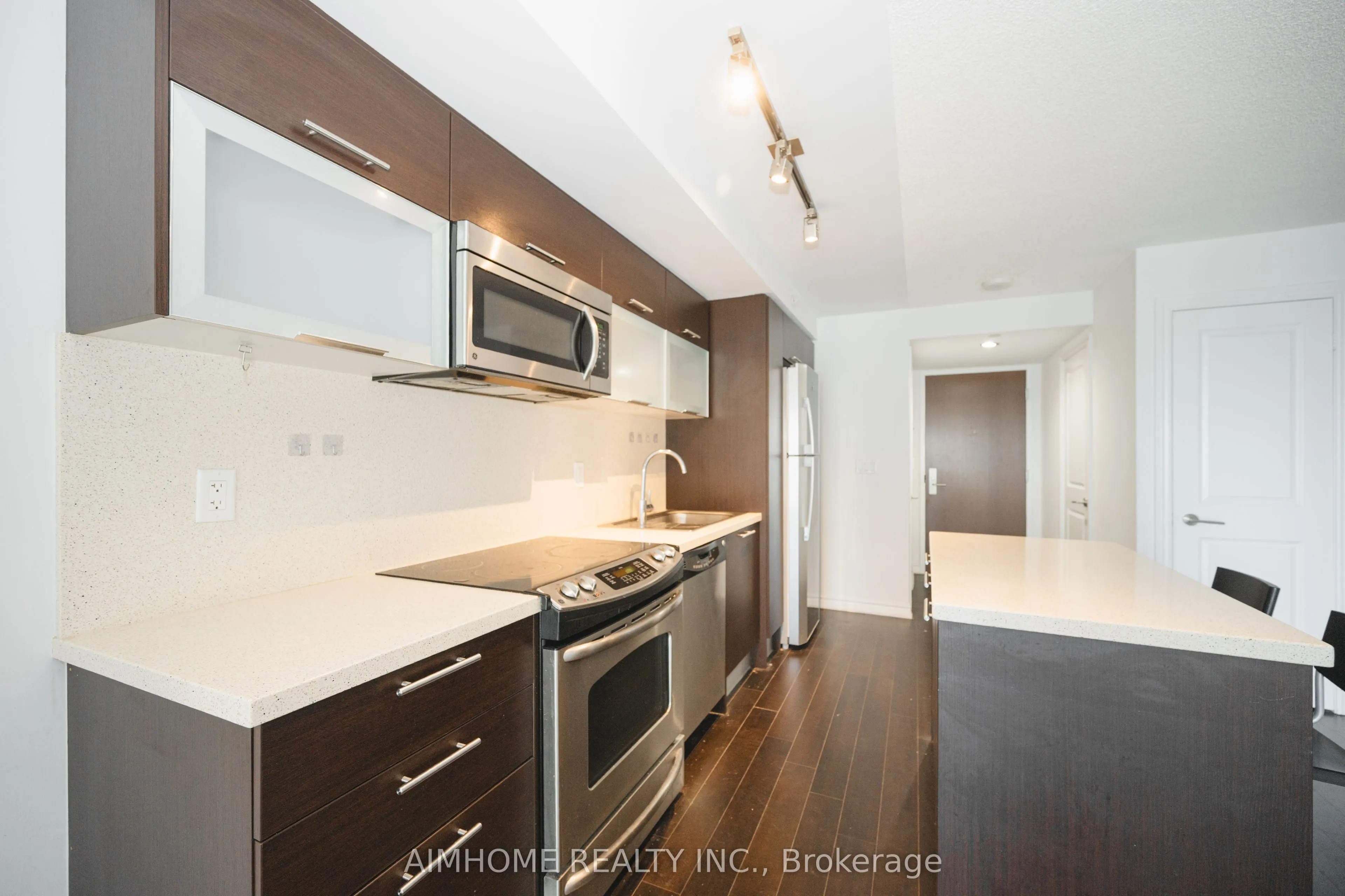 386 Yonge Street #1405