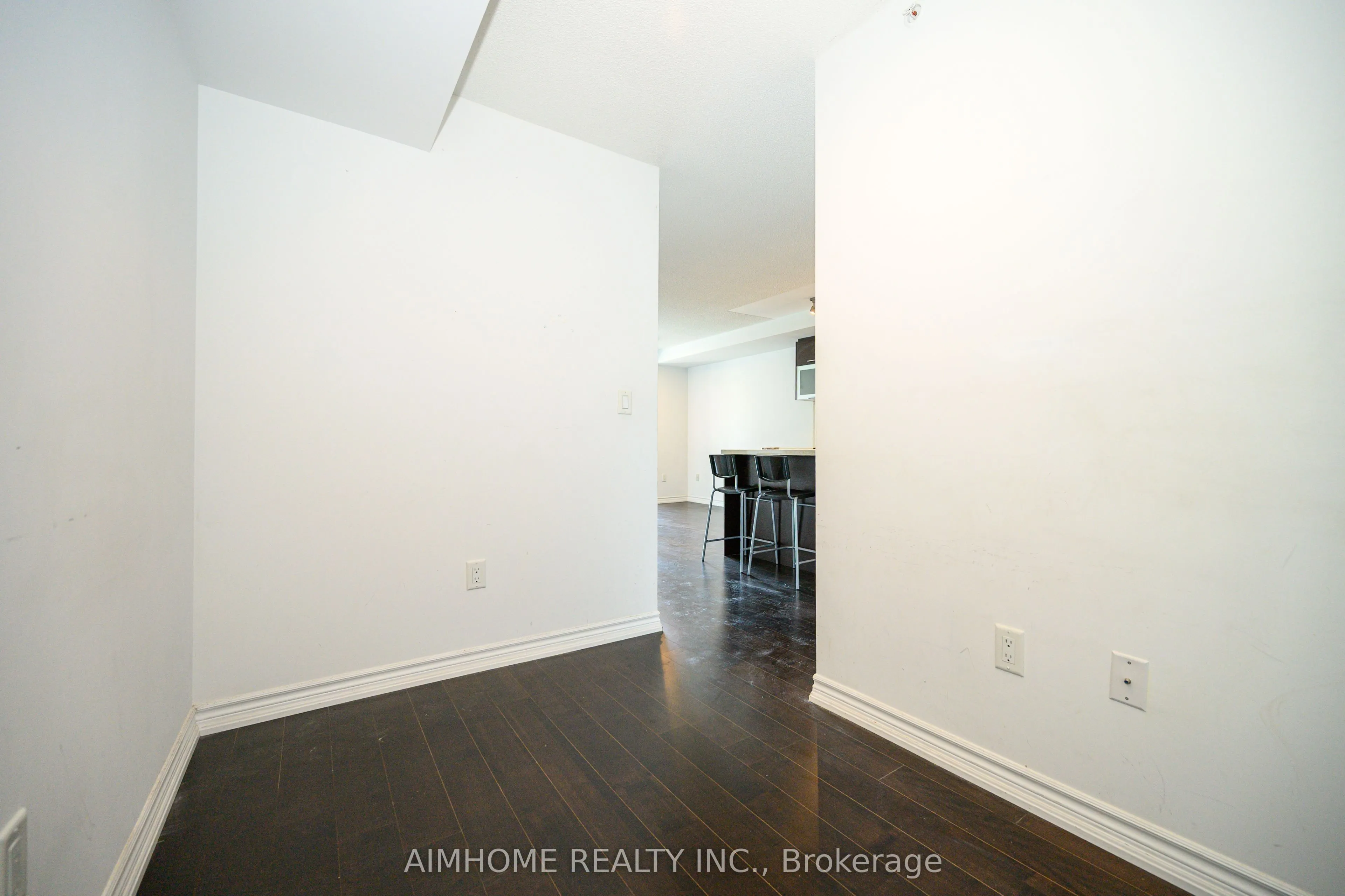 386 Yonge Street #1405