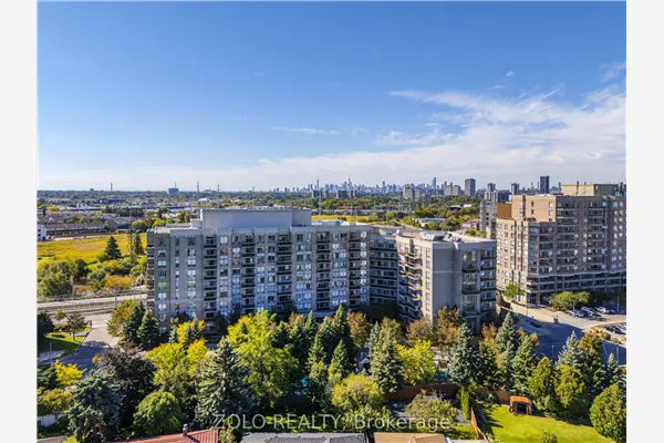 1720 EGLINTON Avenue E #107