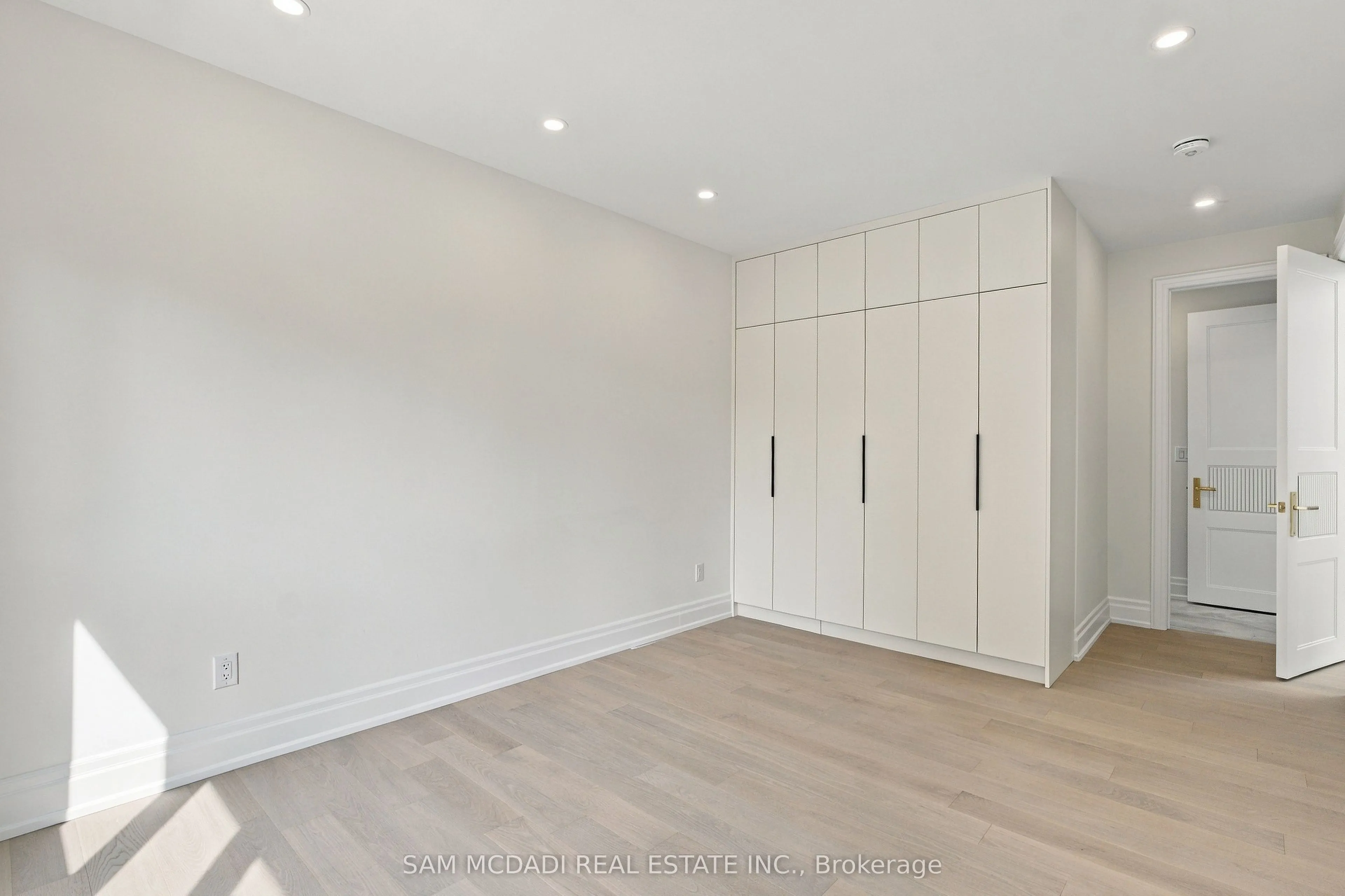 6 North Hills Terrace