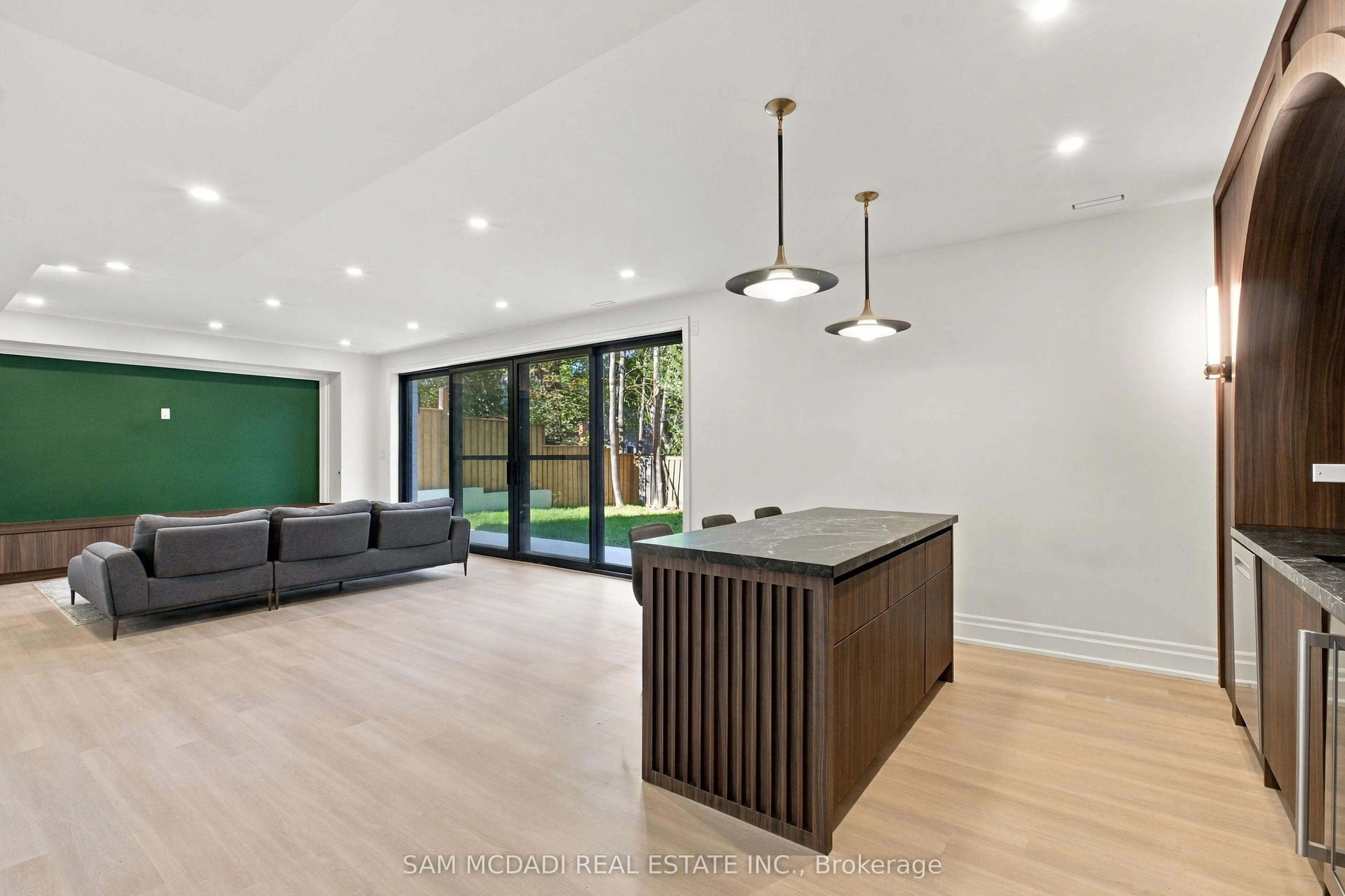 6 North Hills Terrace
