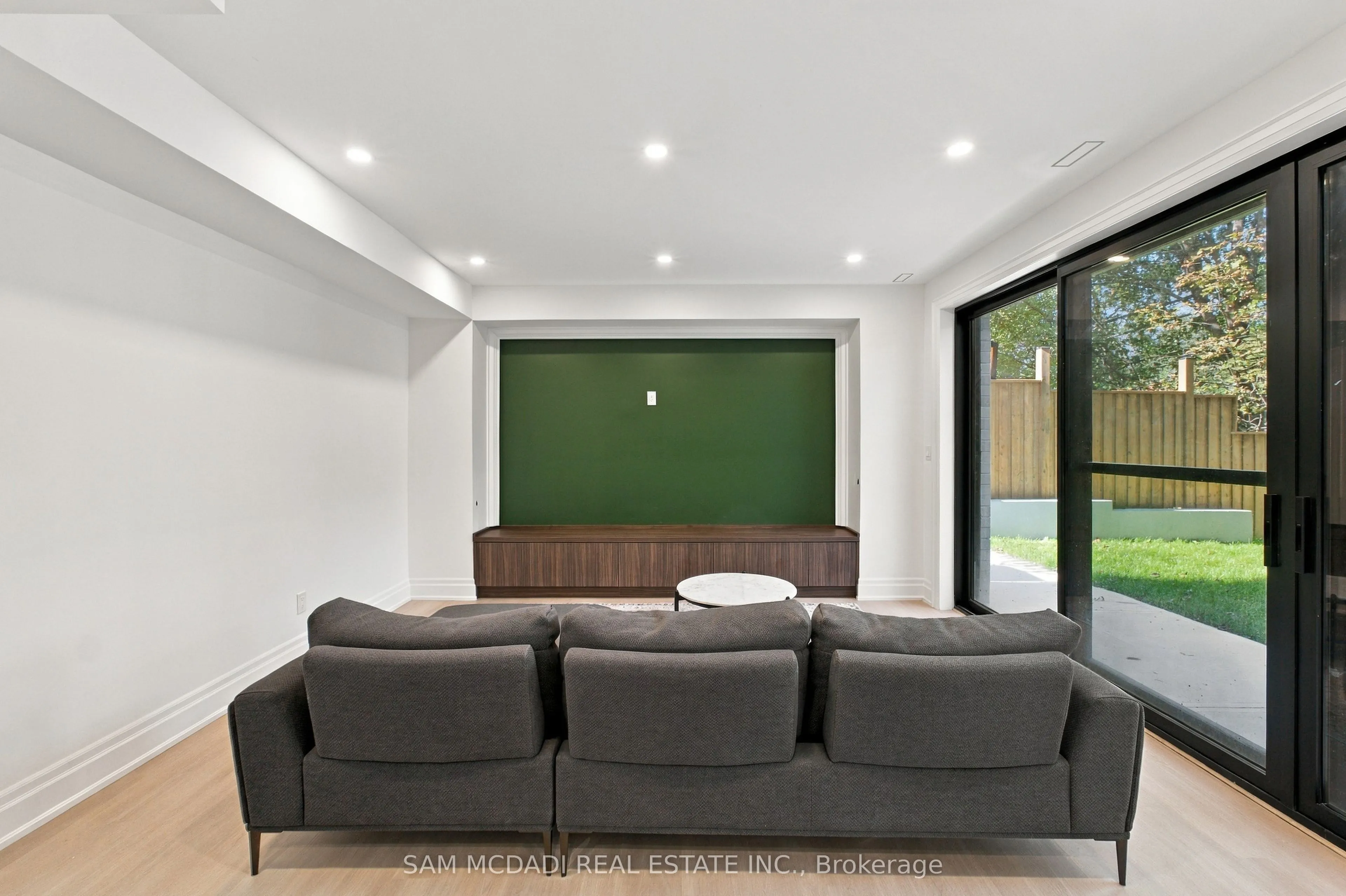 6 North Hills Terrace