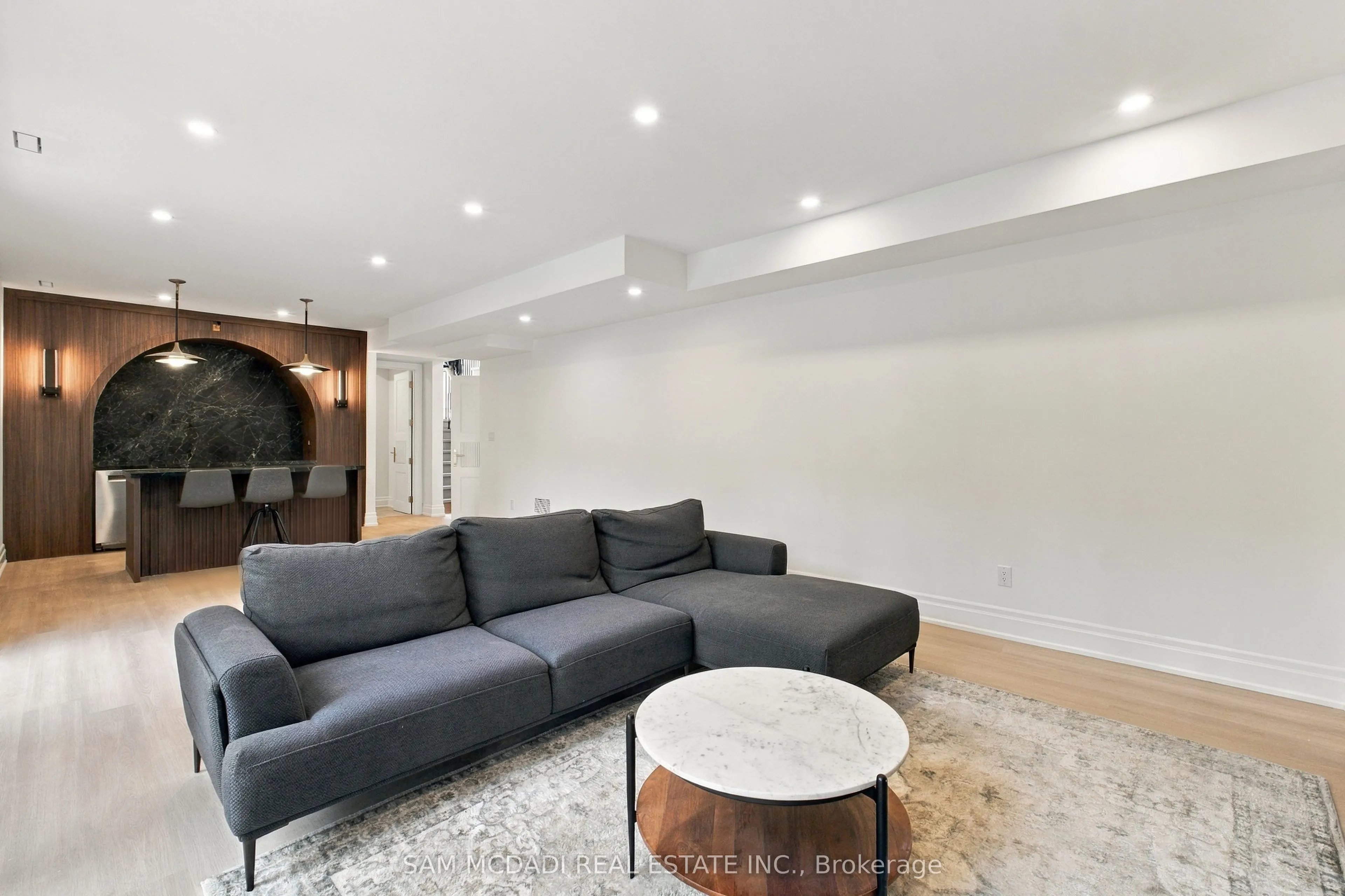 6 North Hills Terrace
