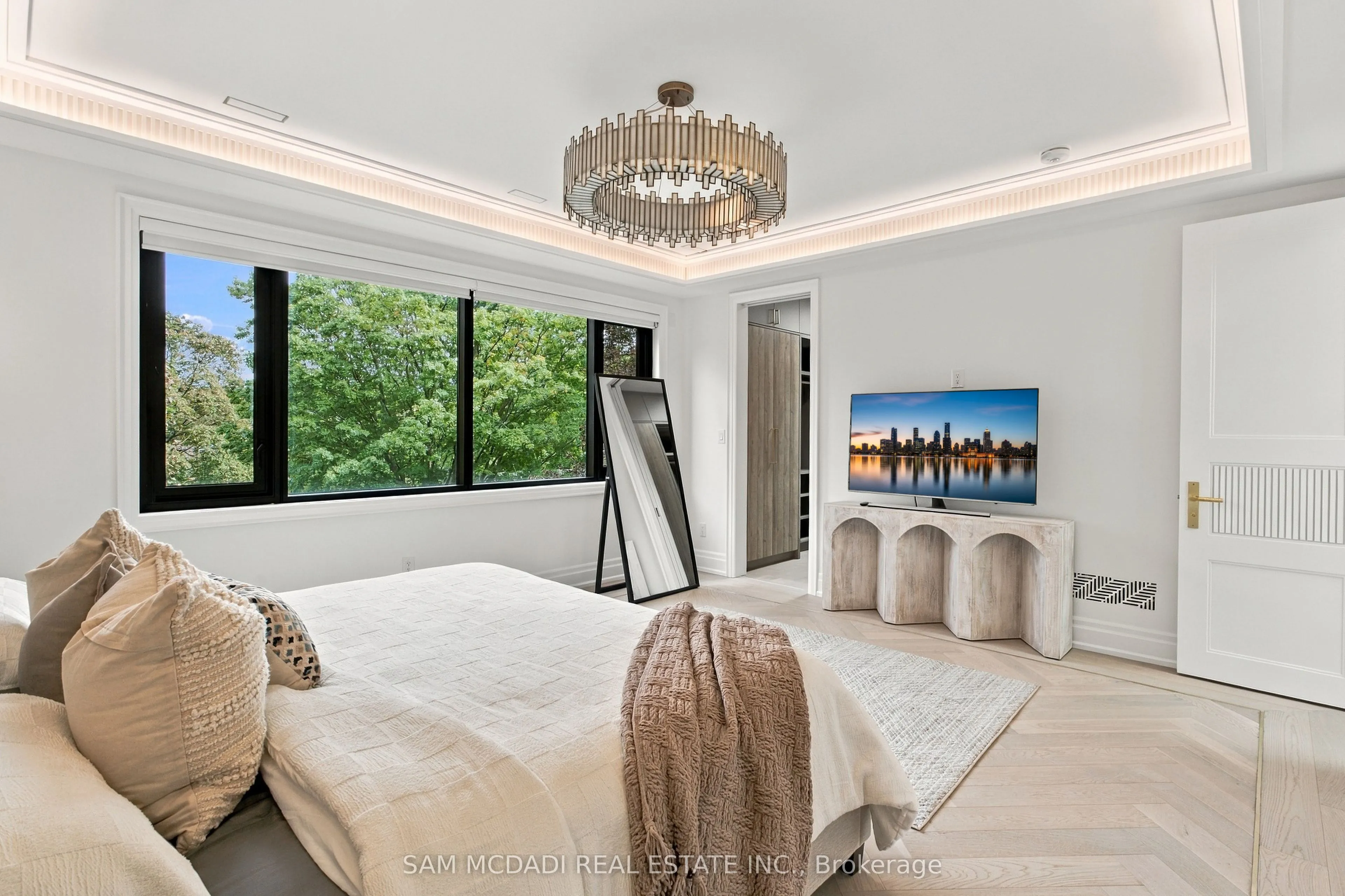 6 North Hills Terrace