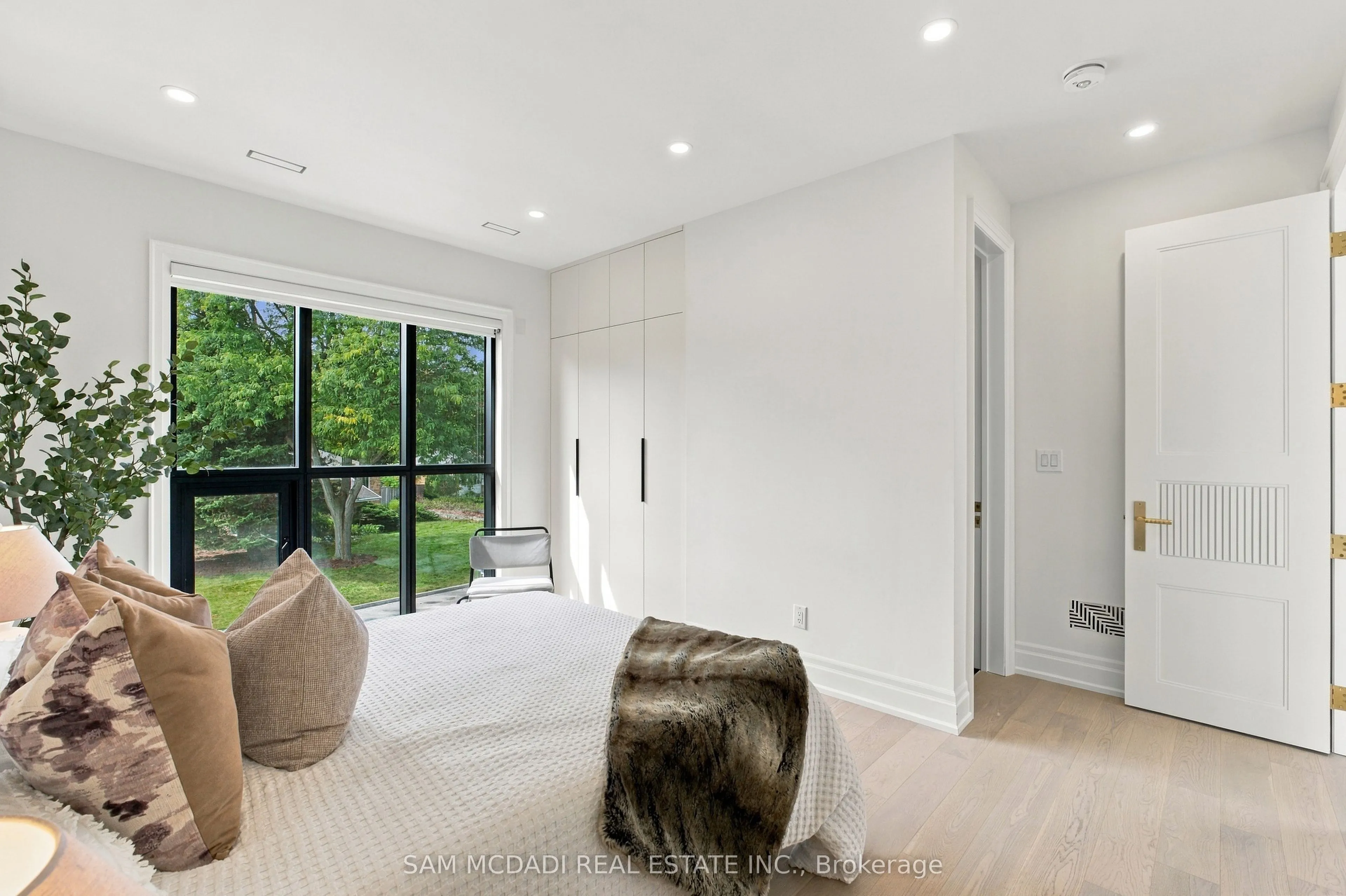 6 North Hills Terrace
