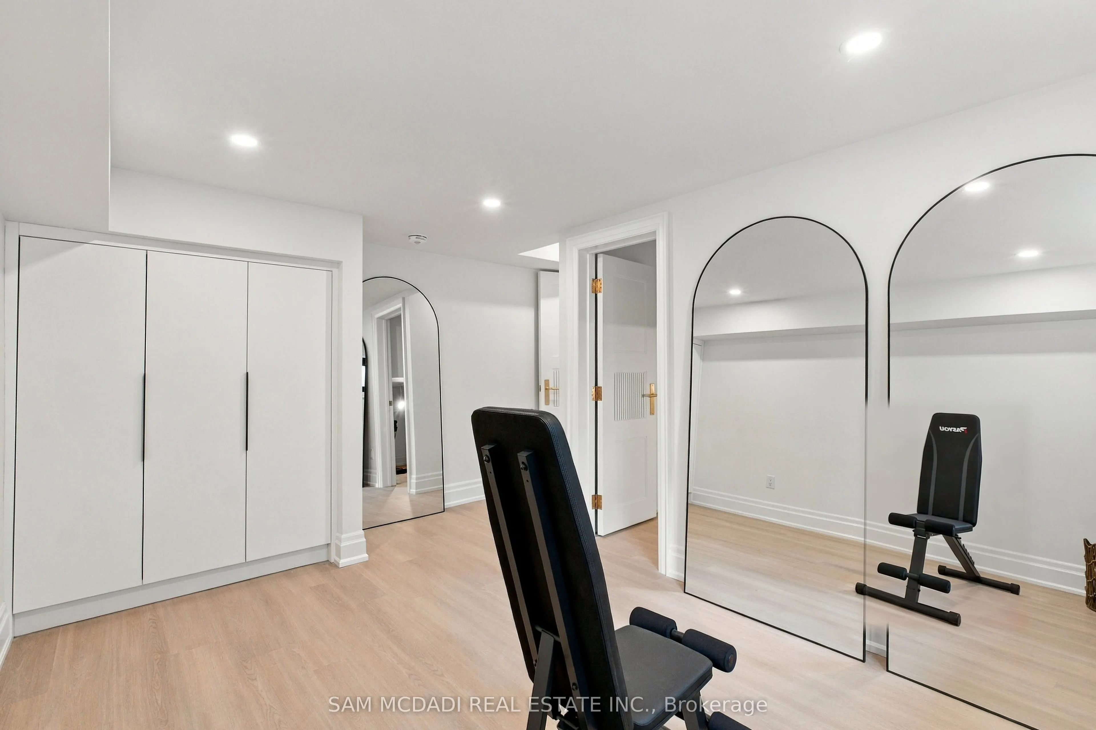 6 North Hills Terrace