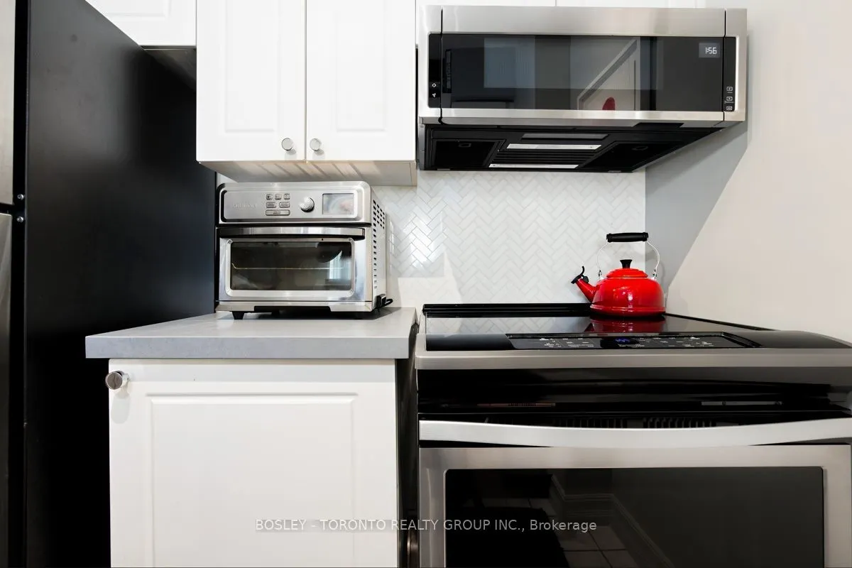 5 Rosehill Avenue #808