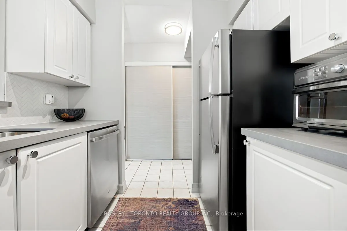 5 Rosehill Avenue #808