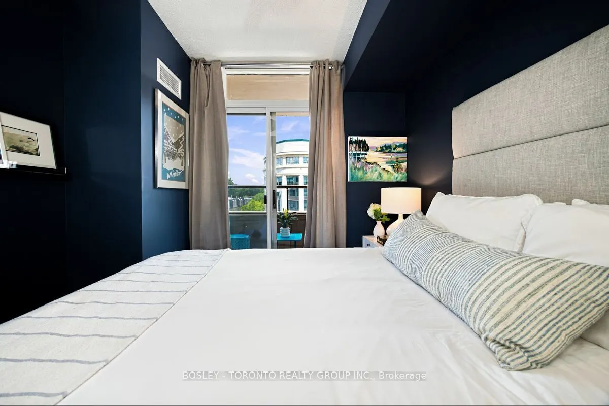 5 Rosehill Avenue #808