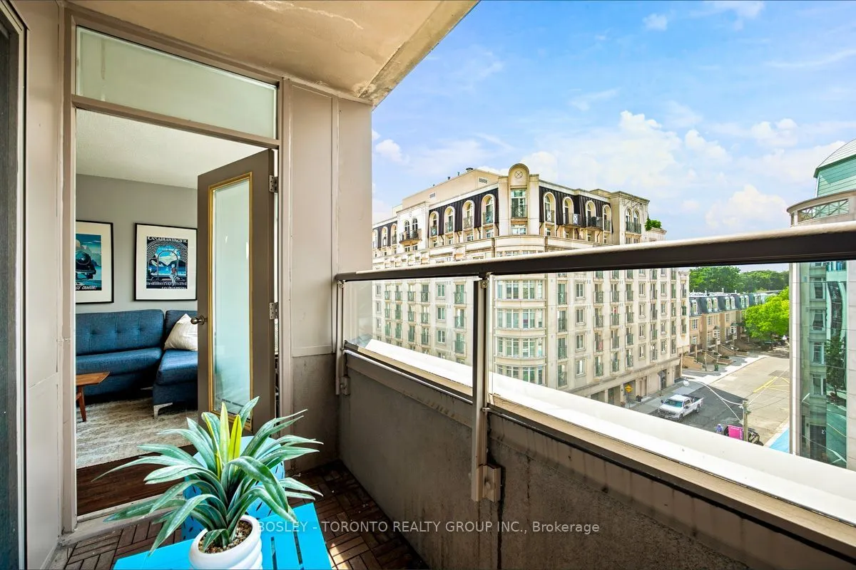 5 Rosehill Avenue #808
