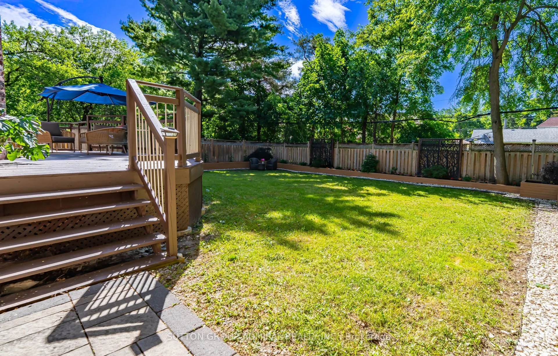 9 Calderon Crescent