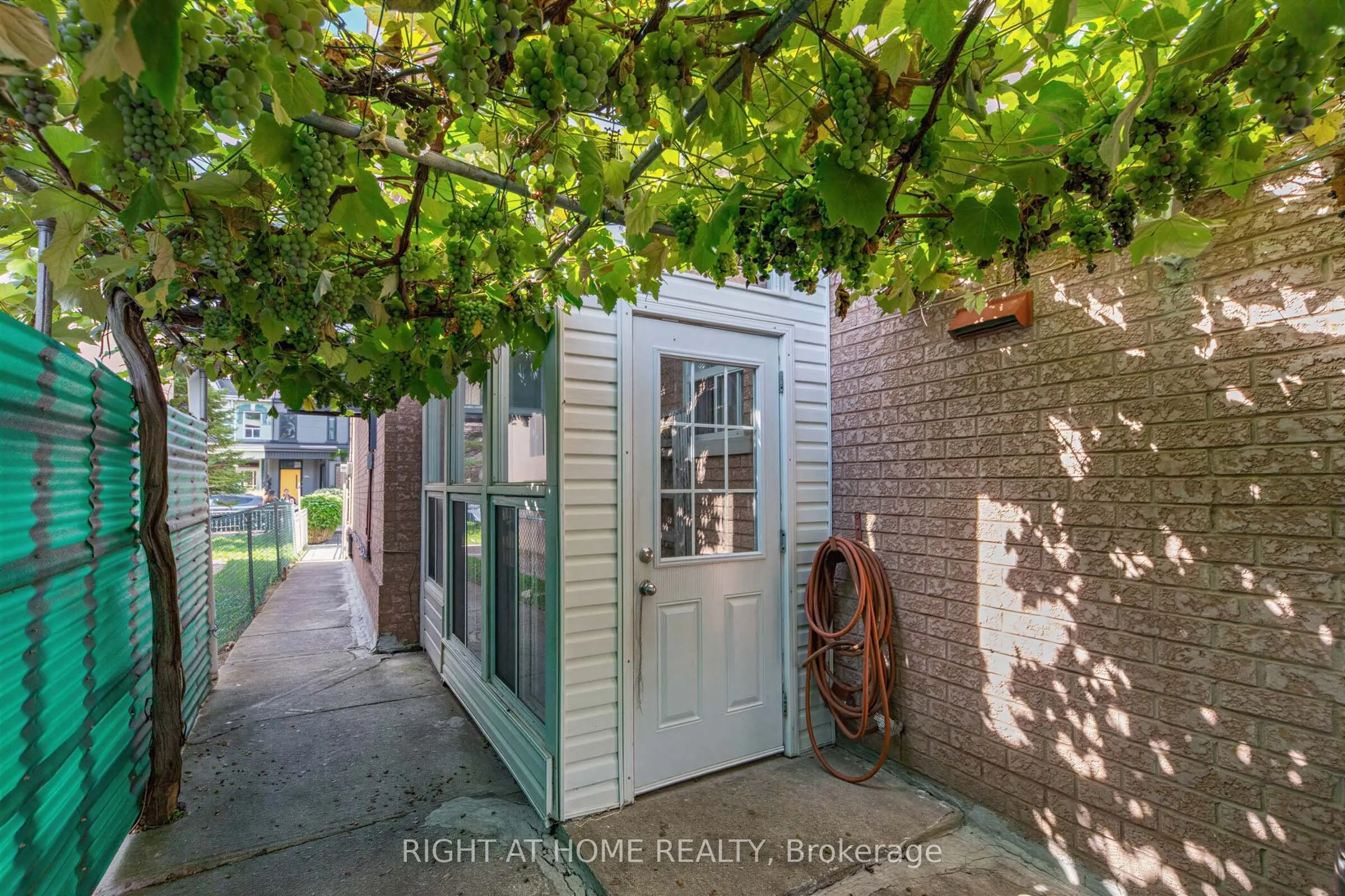147 Dovercourt Road
