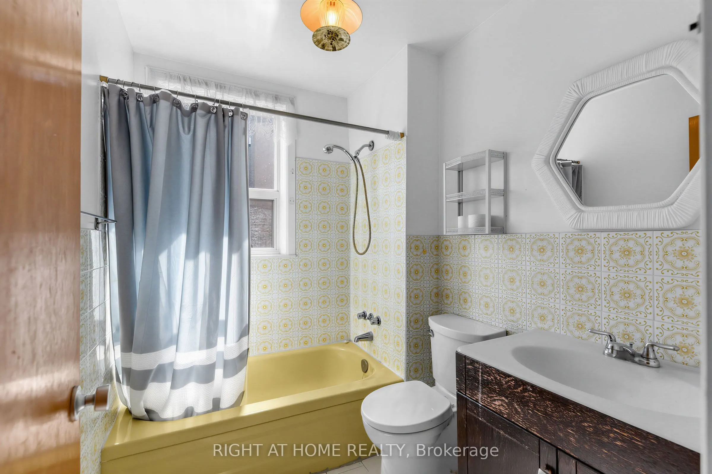 147 Dovercourt Road