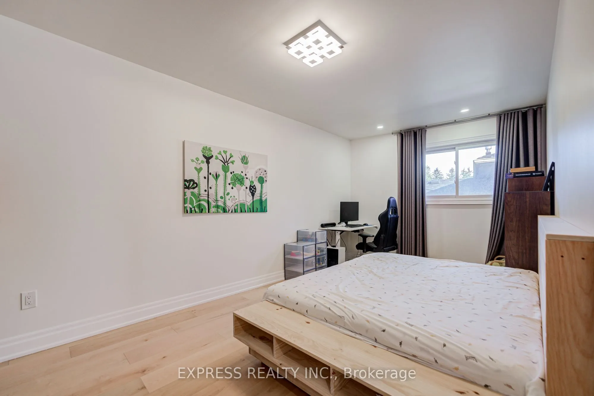 42 Gatehead Road