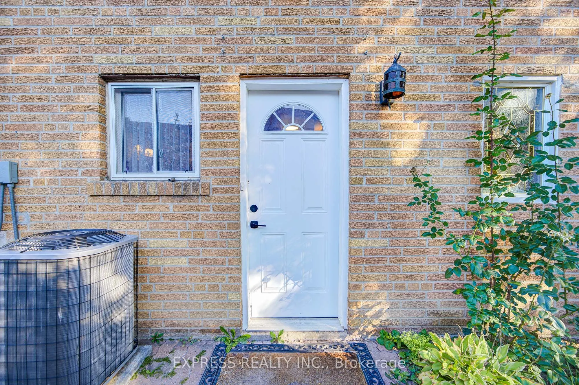 42 Gatehead Road