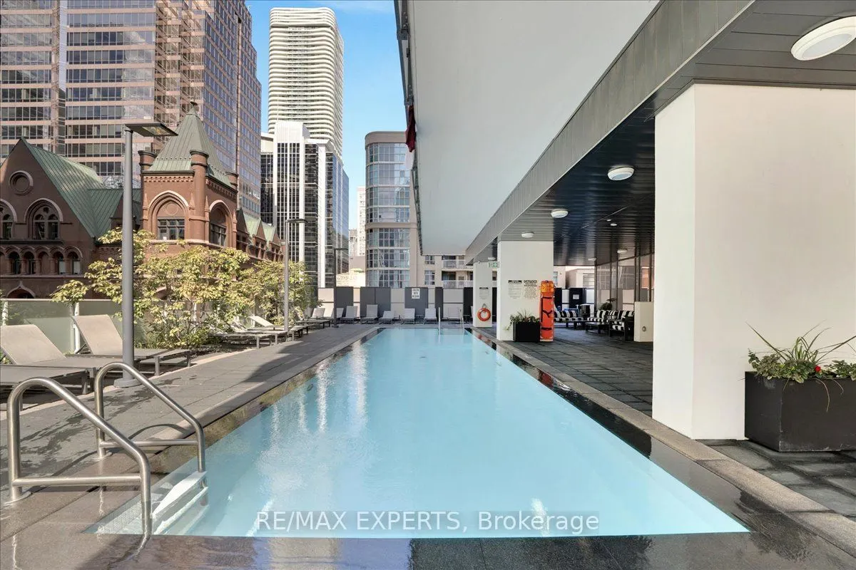 25 Richmond Street E #1815