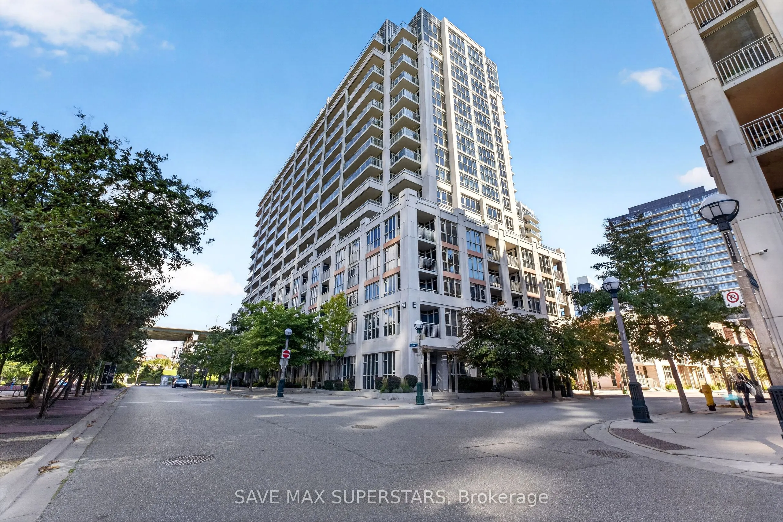 35 Bastion Street #714
