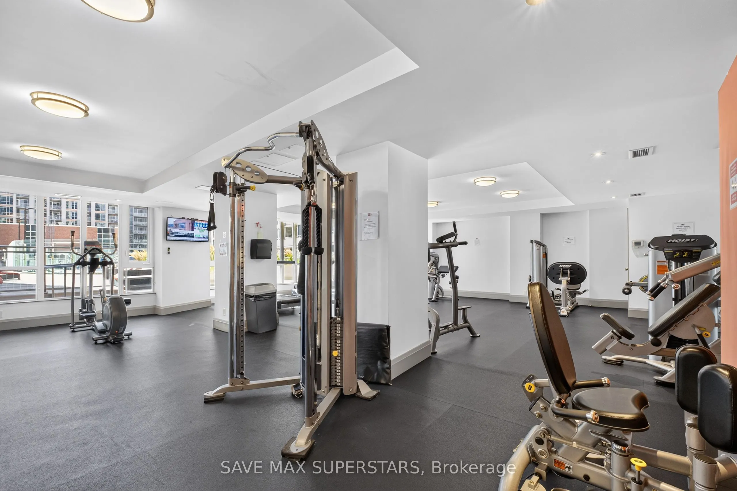 35 Bastion Street #714