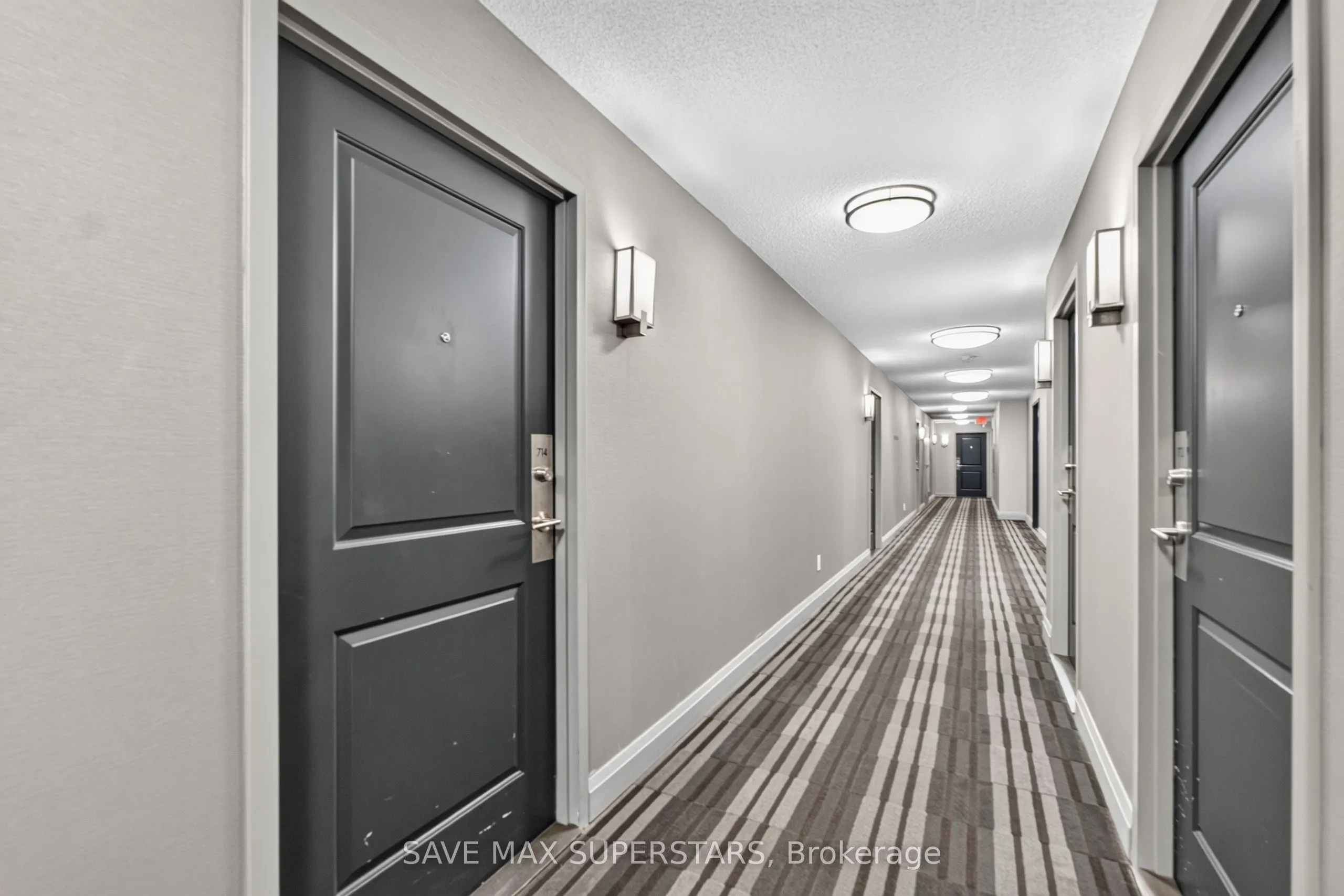 35 Bastion Street #714