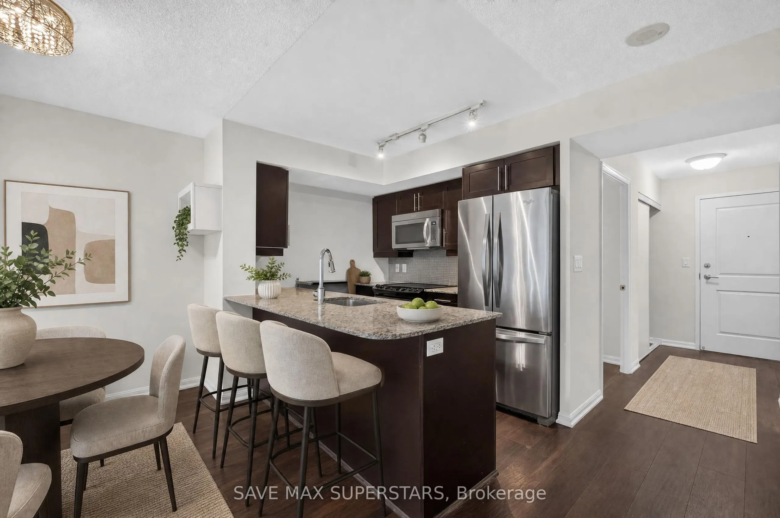 35 Bastion Street #714