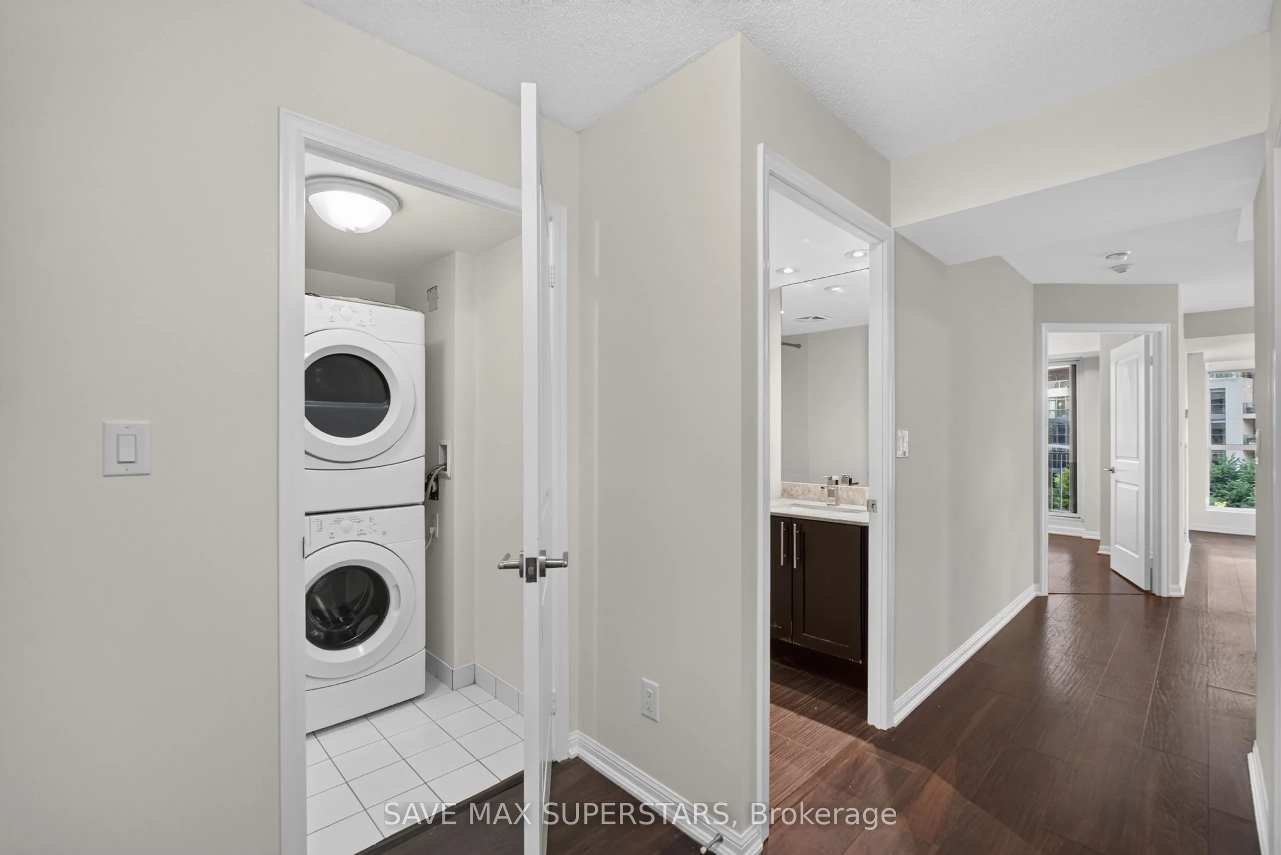 35 Bastion Street #714