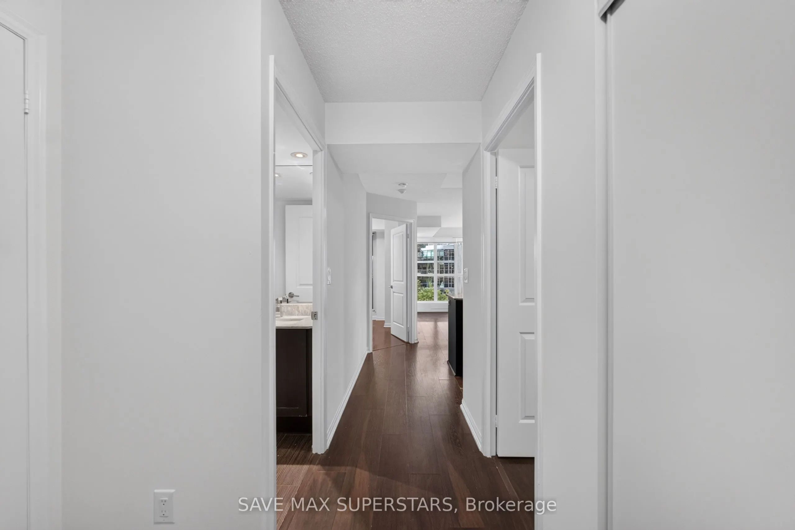 35 Bastion Street #714