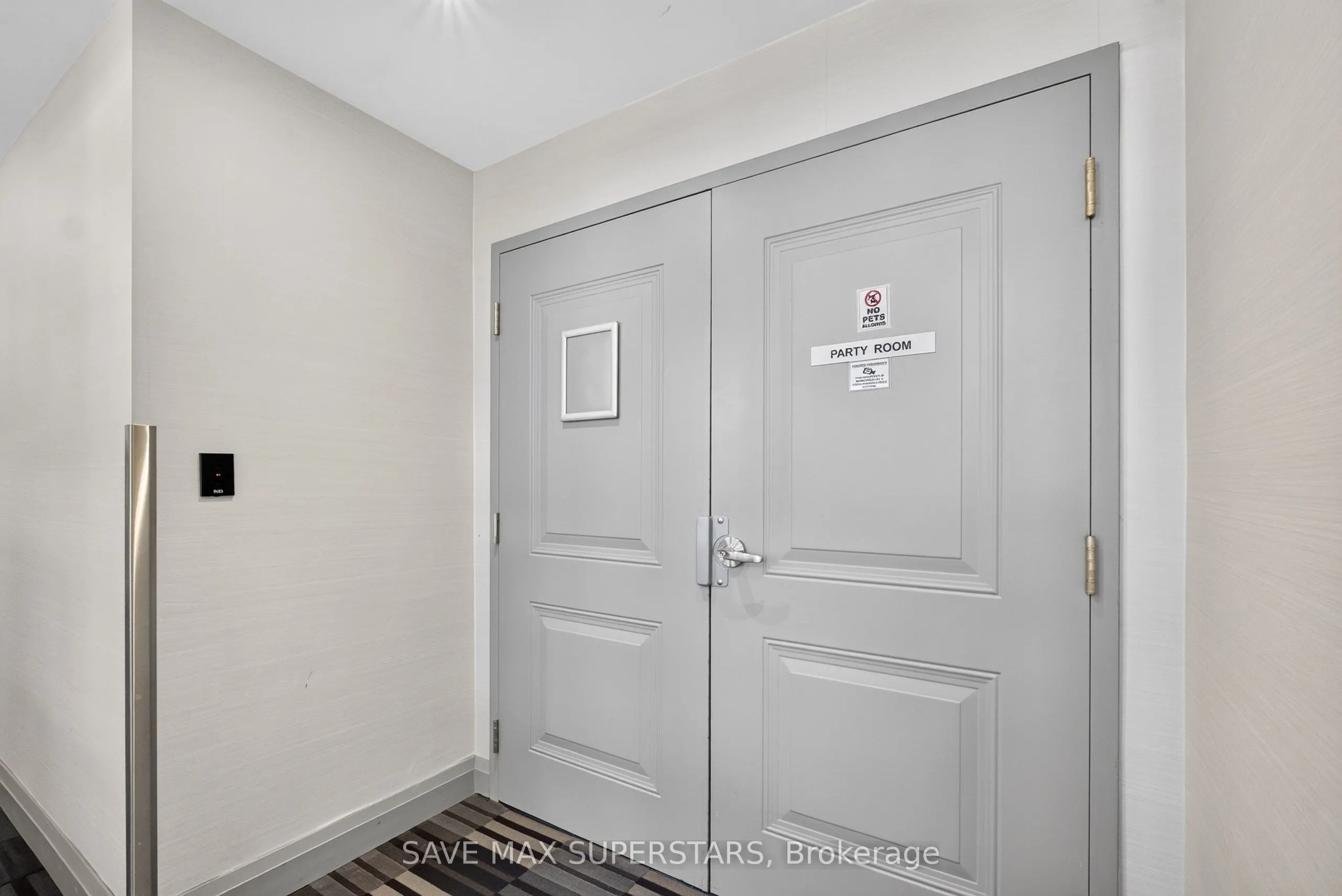 35 Bastion Street #714