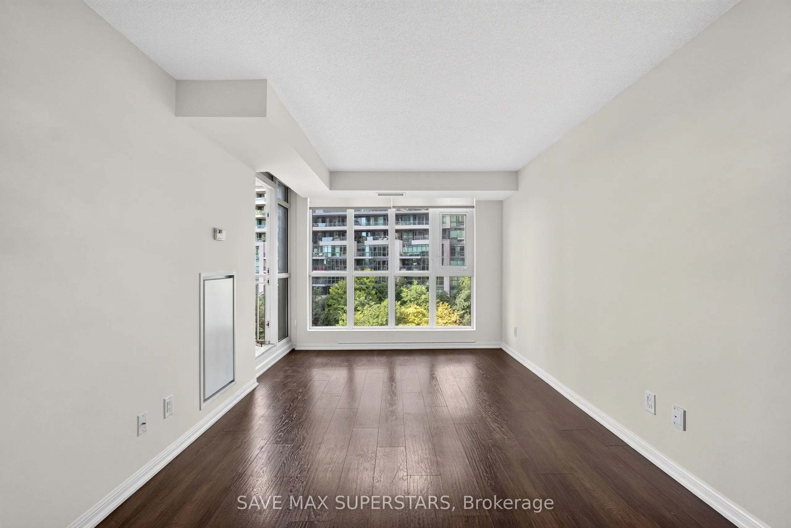 35 Bastion Street #714