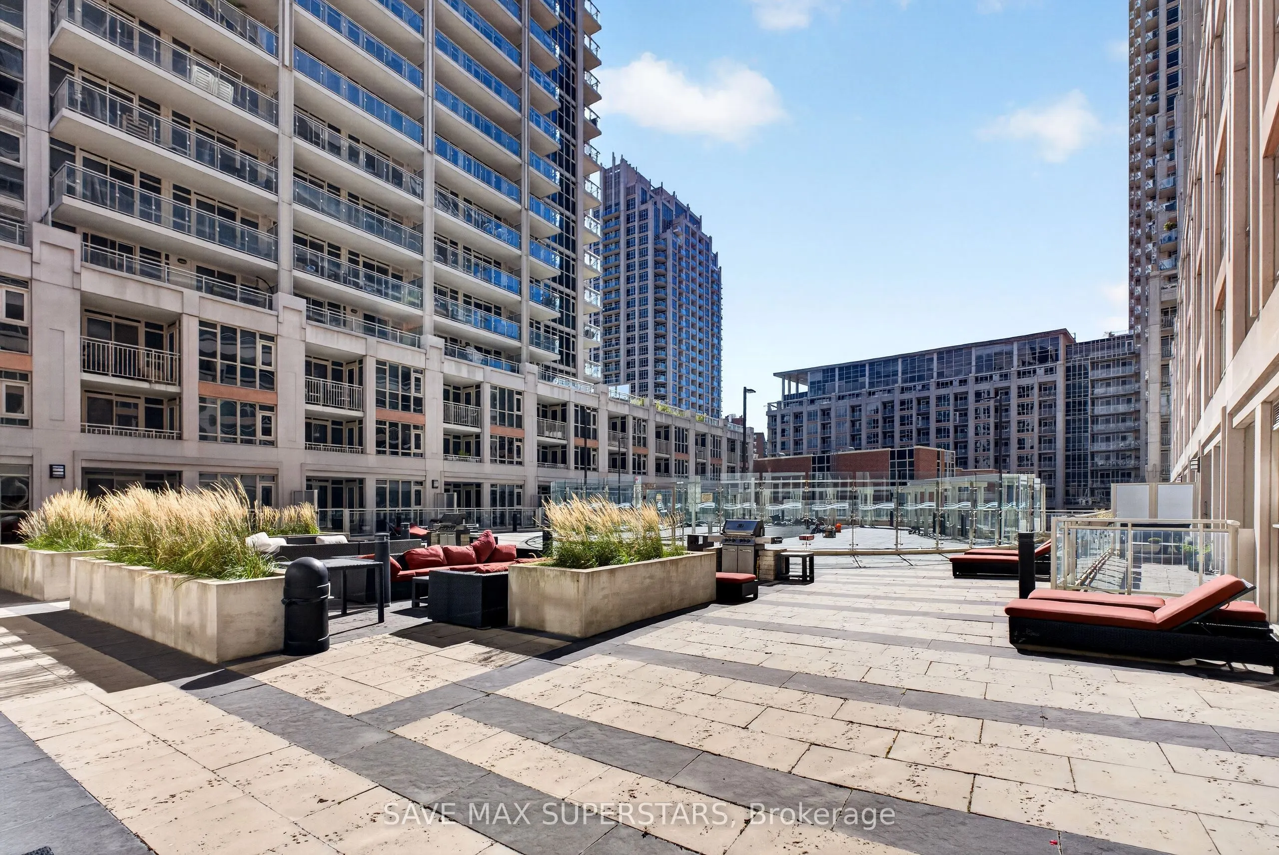 35 Bastion Street #714
