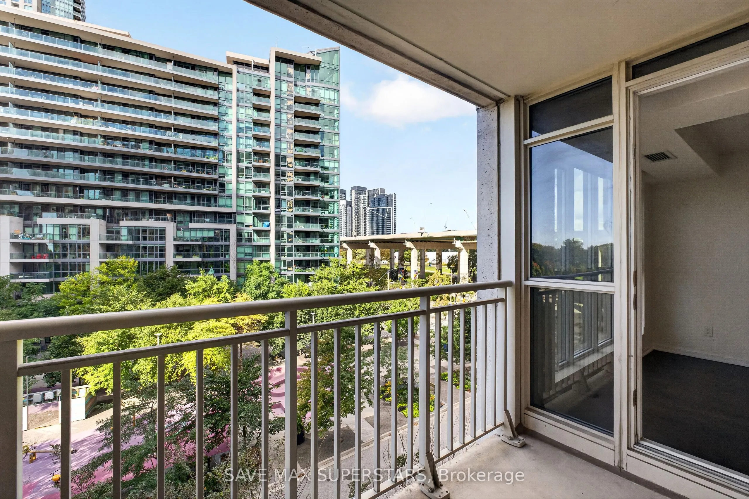 35 Bastion Street #714