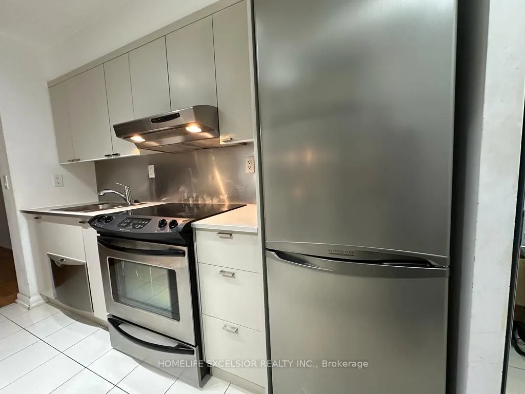 111 Elizabeth Street #632