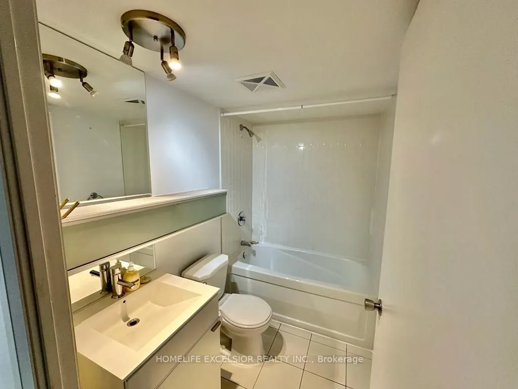 111 Elizabeth Street #632