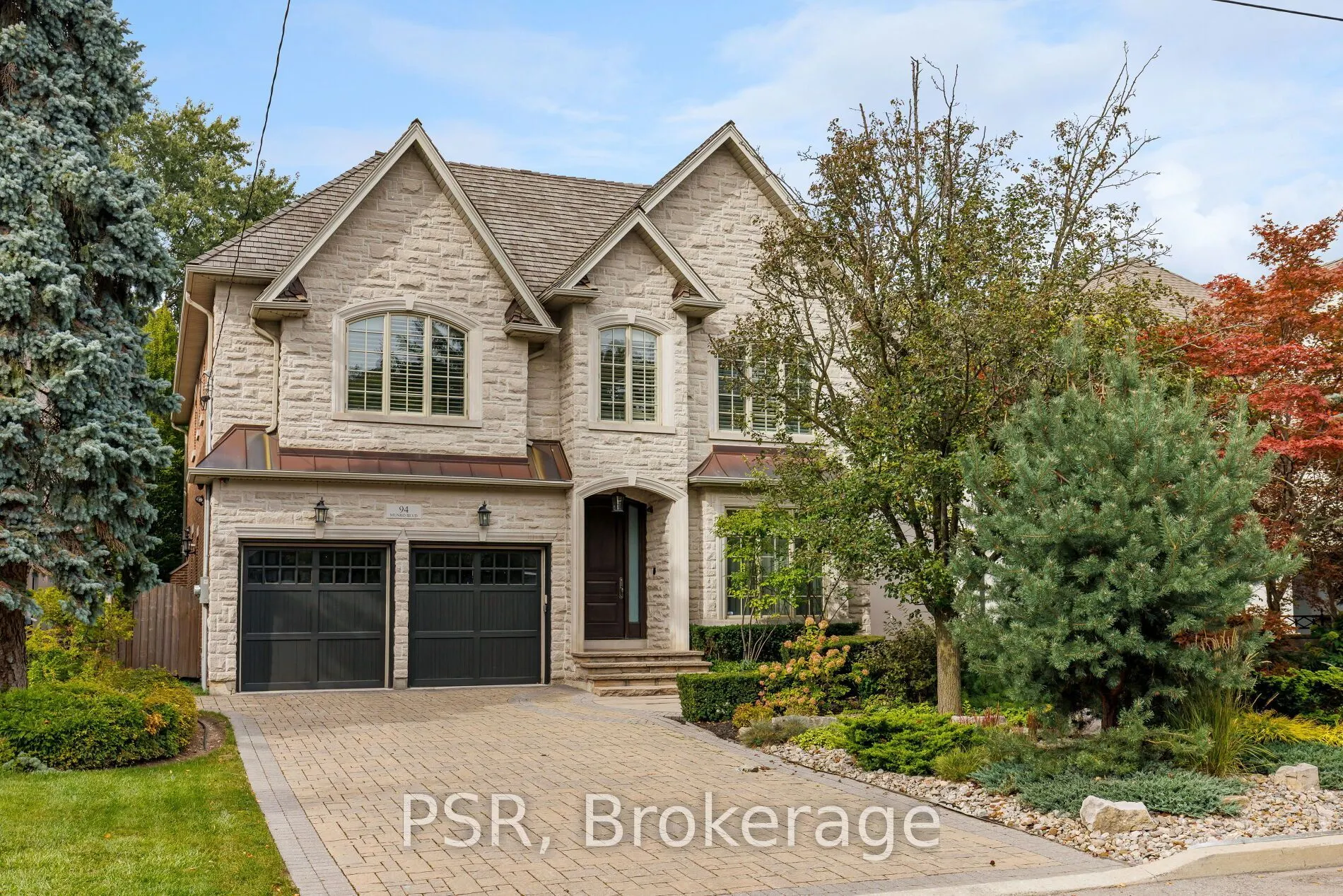 94 Munro Boulevard
