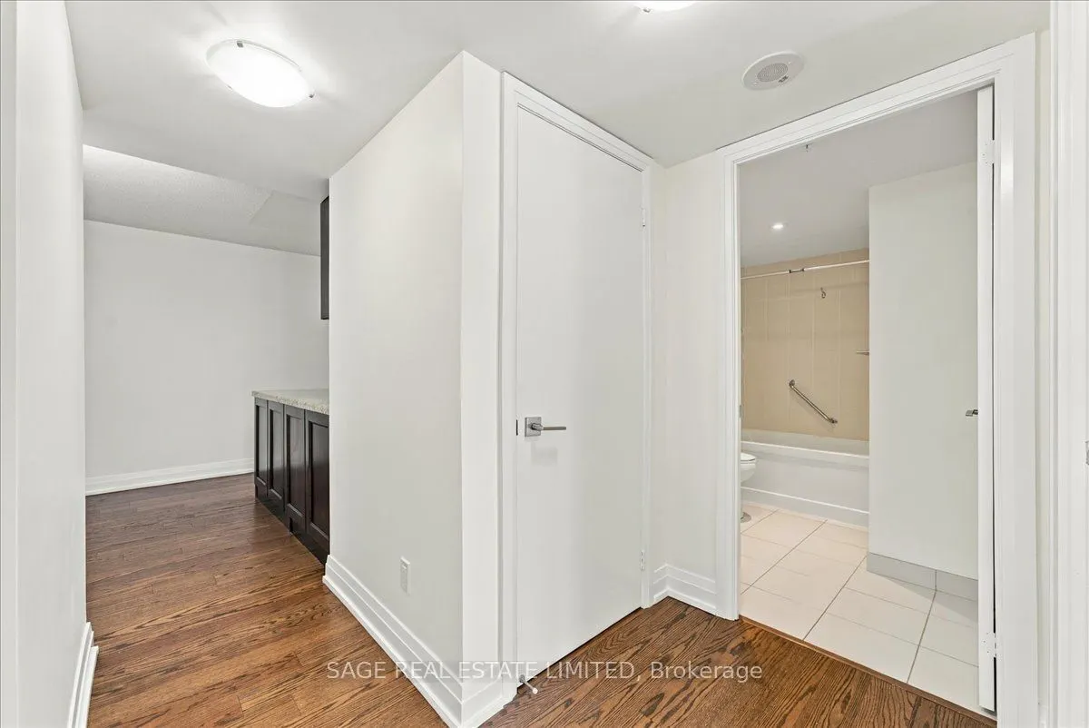565 Wilson Avenue #W204