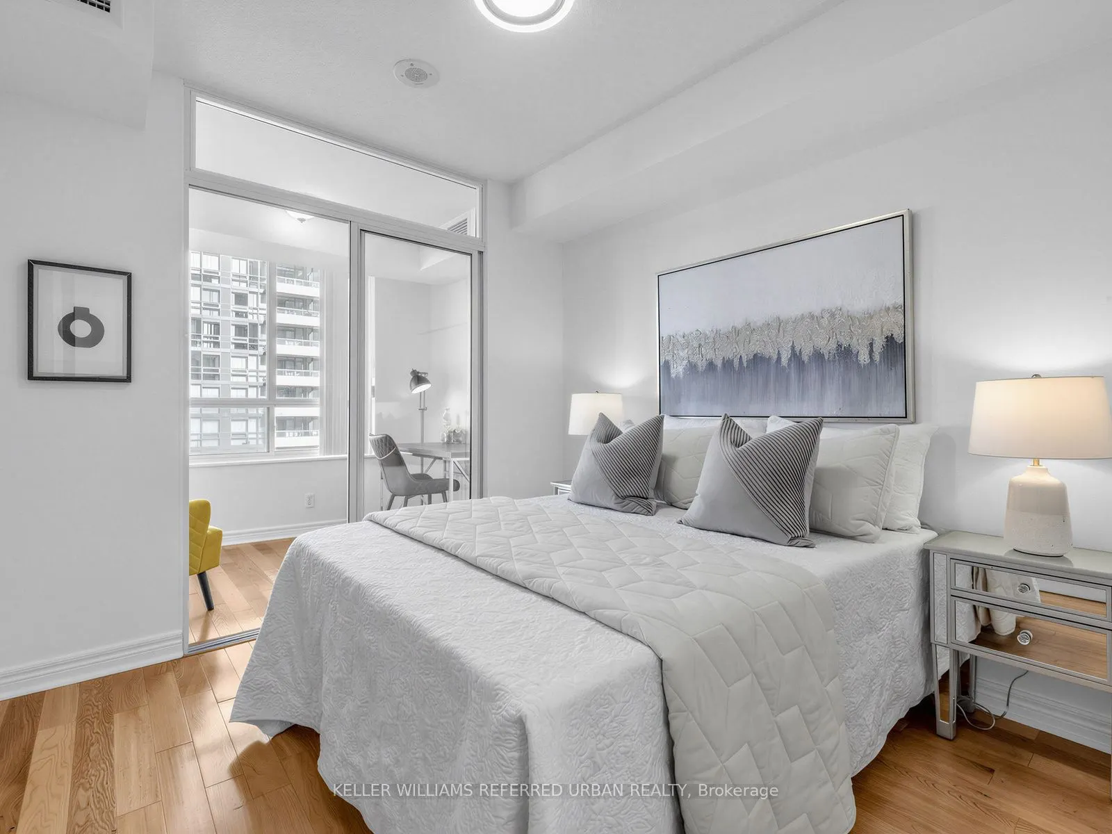 23 Hollywood Avenue #1807